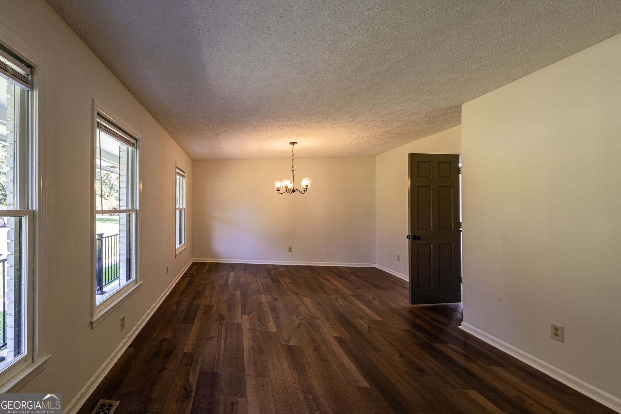 3 bedroom, 2.5 bathroom, 1,828 sq ft single family residence for sale at 2197 N Jefferson Street, Milledgeville, GA 31061 — photo 9