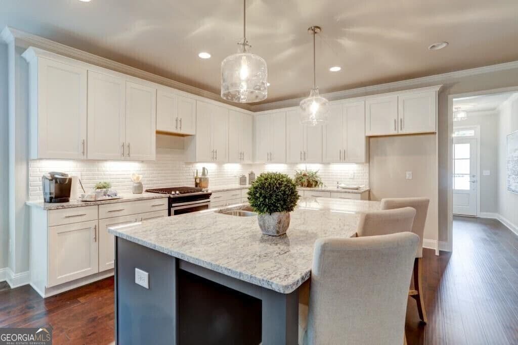 3 bedroom, 3 bathroom, 1,922 sq ft single family residence for sale at 4180 Miraz Court, Acworth, GA 30101 — photo 3