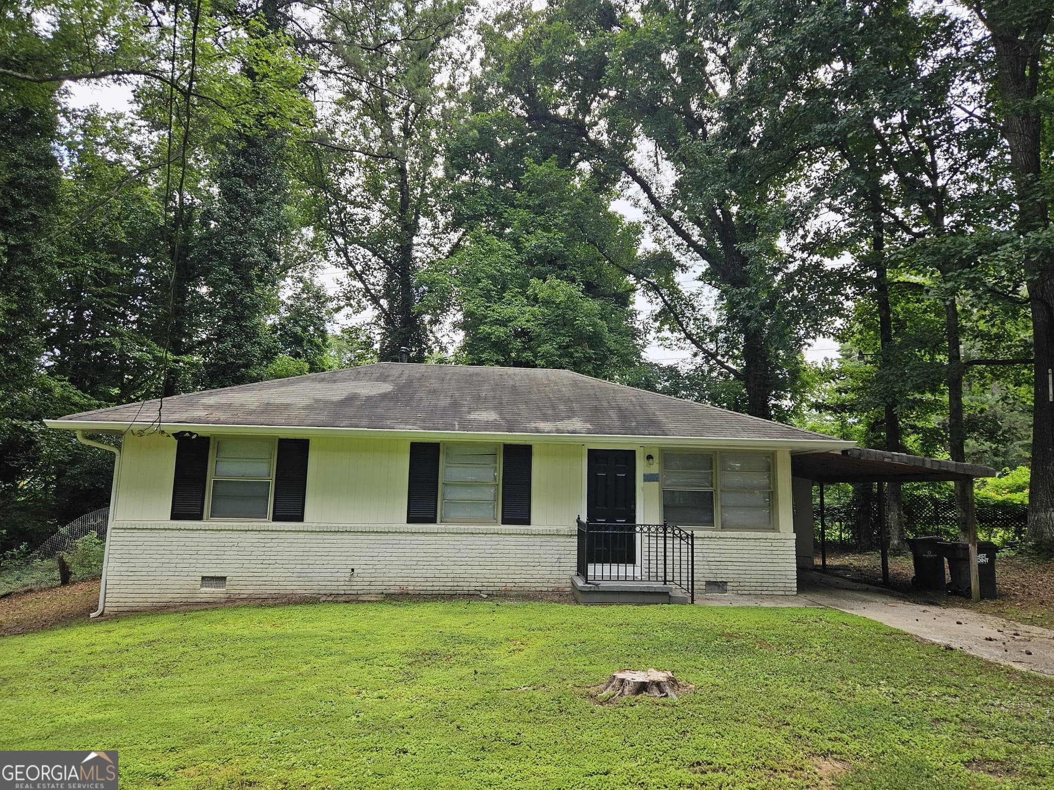 3 bedroom, 1 bathroom, 936 sq ft single family residence for sale at 3069 McKenzie Road, East Point, GA 30344 — photo 2
