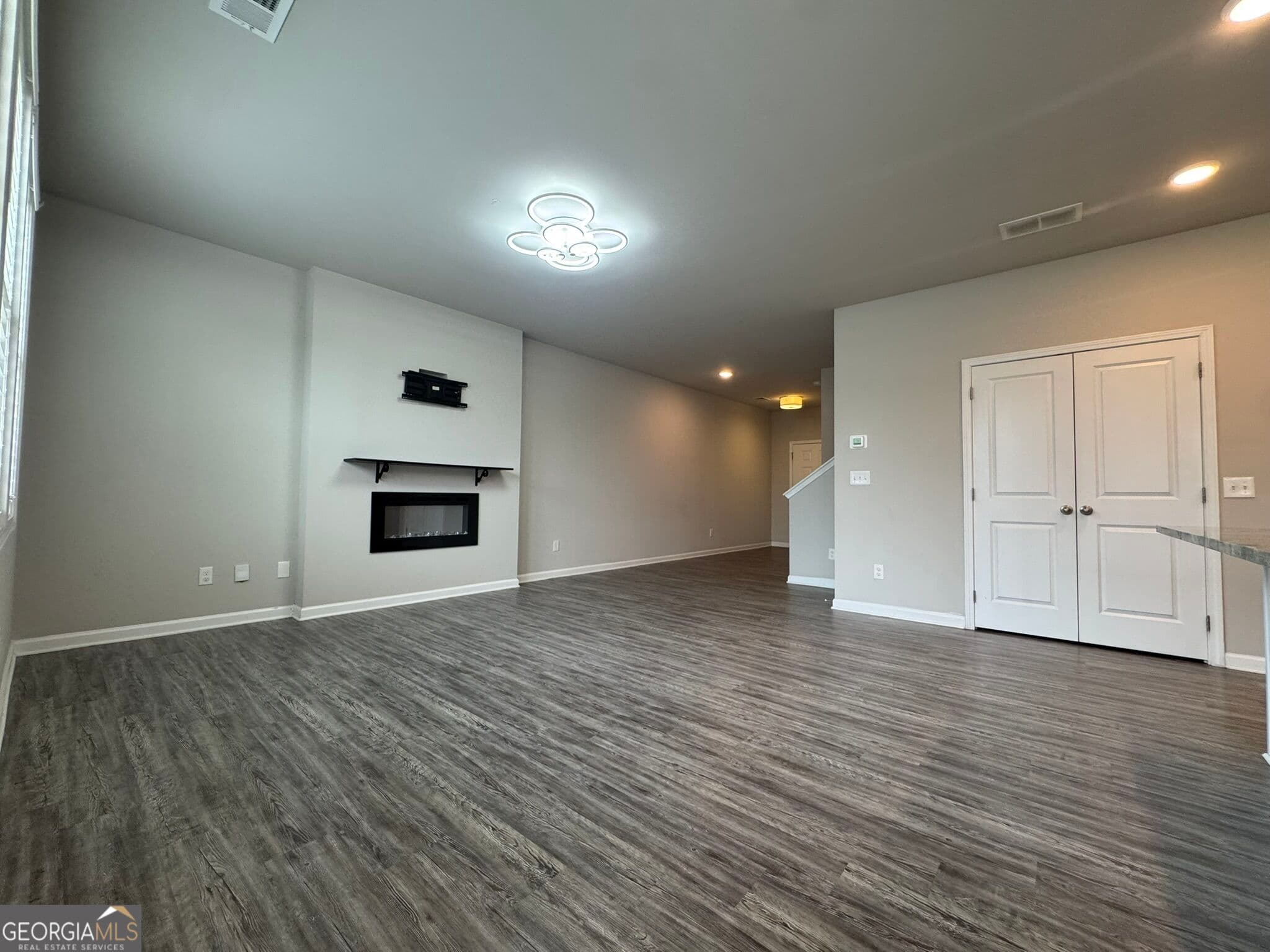 4 bedroom, 3.5 bathroom, 2,572 sq ft single family residence for rent at 138 Millers Lane, Calhoun, GA 30701 for $1,950 a month — photo 6