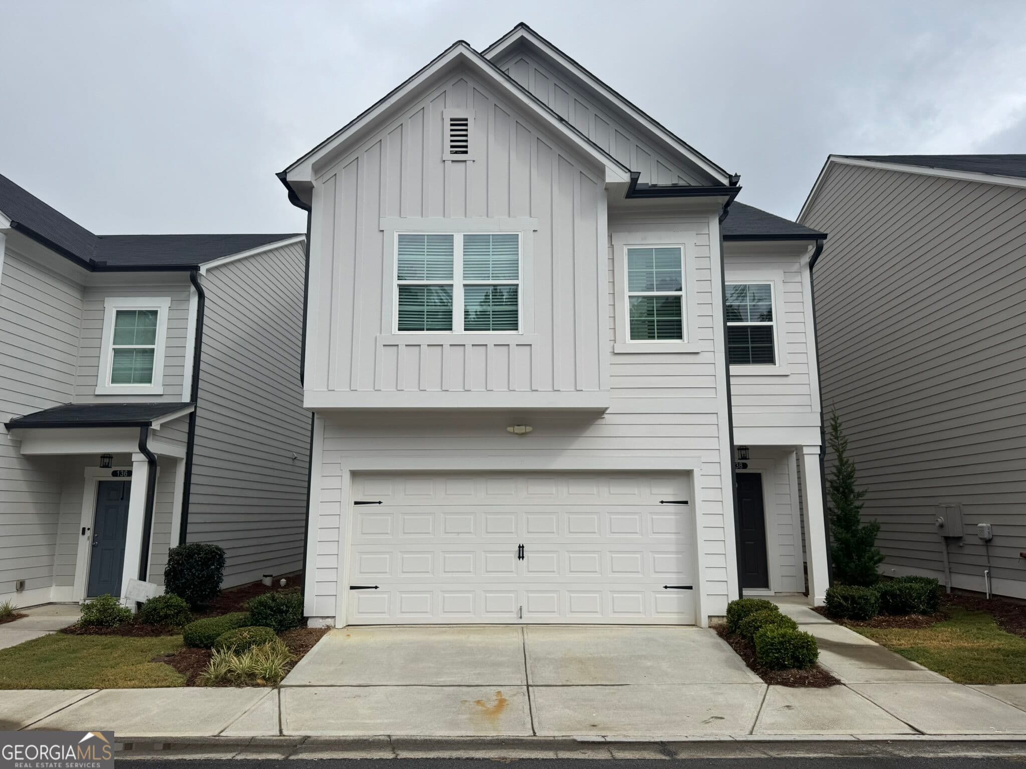 4 bedroom, 3.5 bathroom, 2,572 sq ft single family residence for rent at 138 Millers Lane, Calhoun, GA 30701 for $1,950 a month — photo 1 of 36