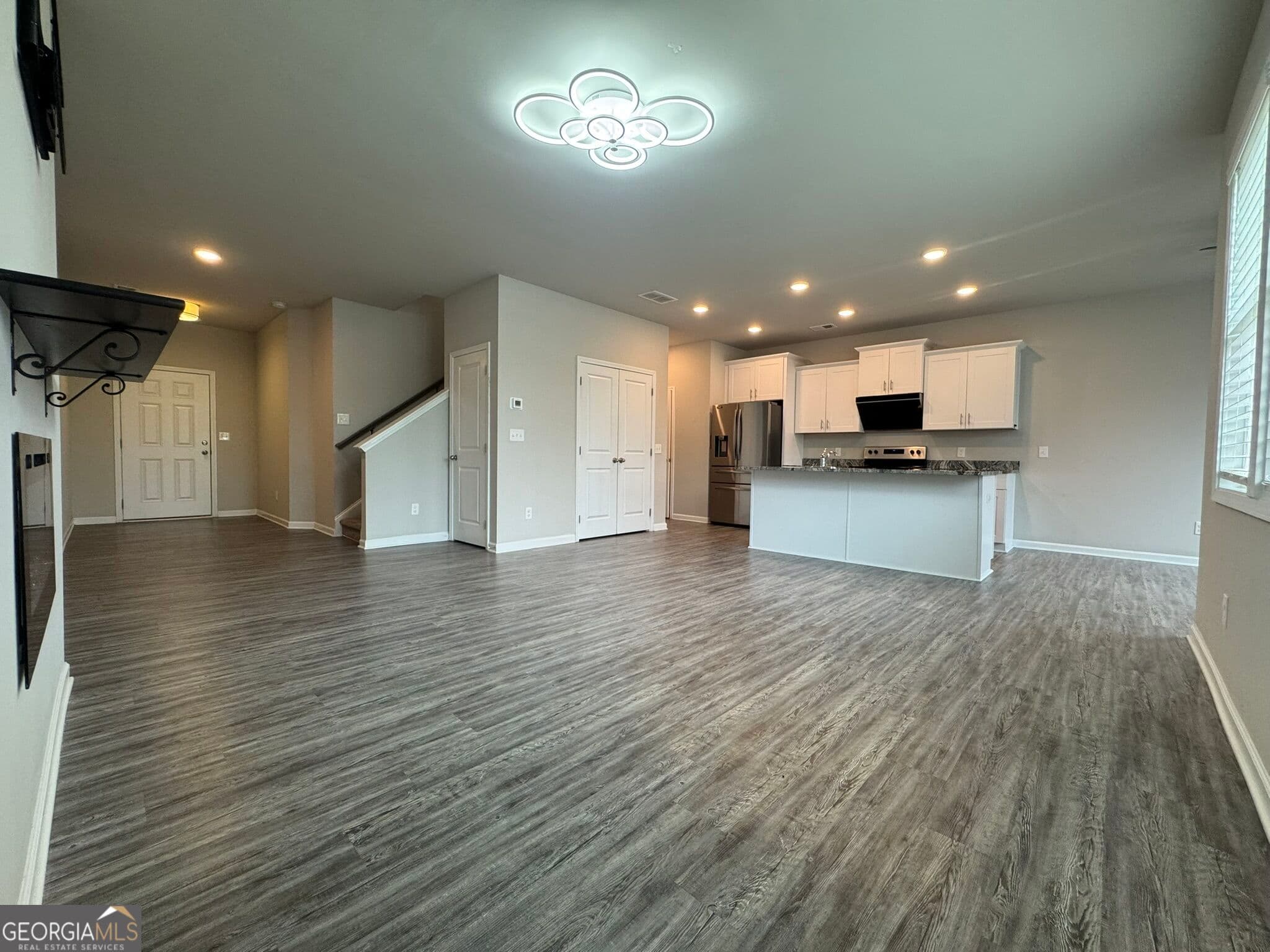 4 bedroom, 3.5 bathroom, 2,572 sq ft single family residence for rent at 138 Millers Lane, Calhoun, GA 30701 for $1,950 a month — photo 5