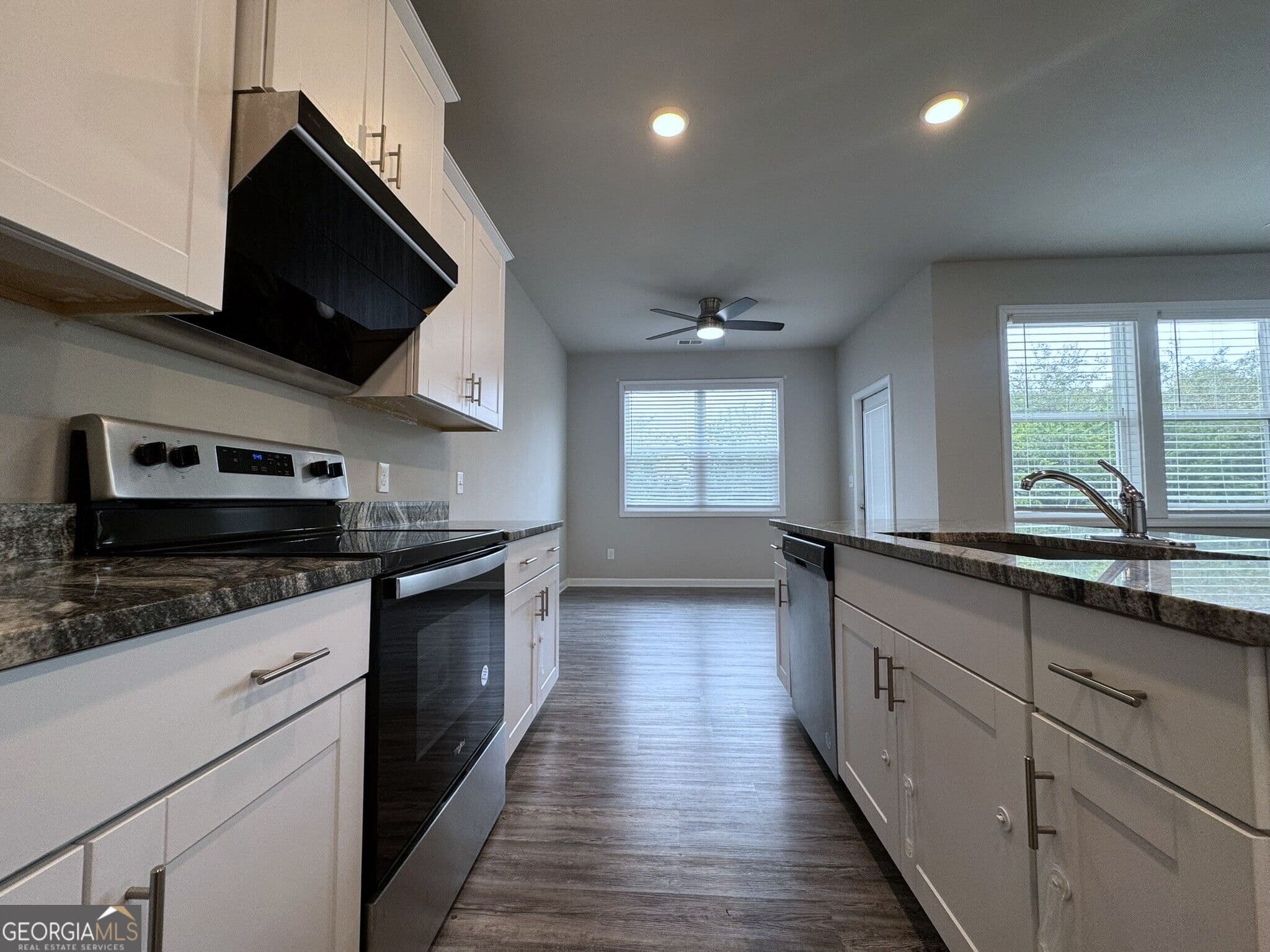 4 bedroom, 3.5 bathroom, 2,572 sq ft single family residence for rent at 138 Millers Lane, Calhoun, GA 30701 for $1,950 a month — photo 8