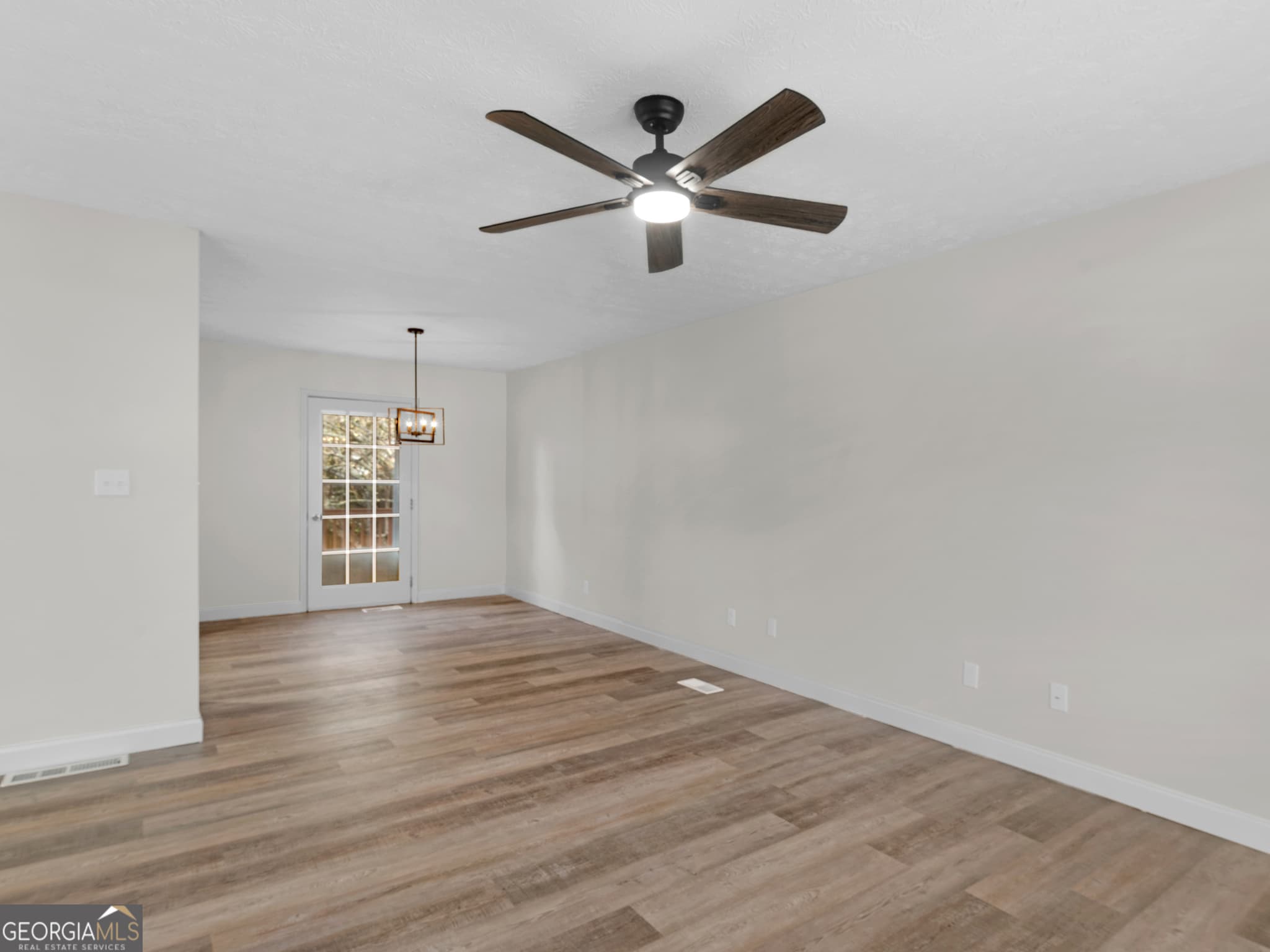 5 bedroom, 3 bathroom, 1,794 sq ft single family residence for sale at 1626 Pinebrook Drive, Griffin, GA 30224 — photo 5