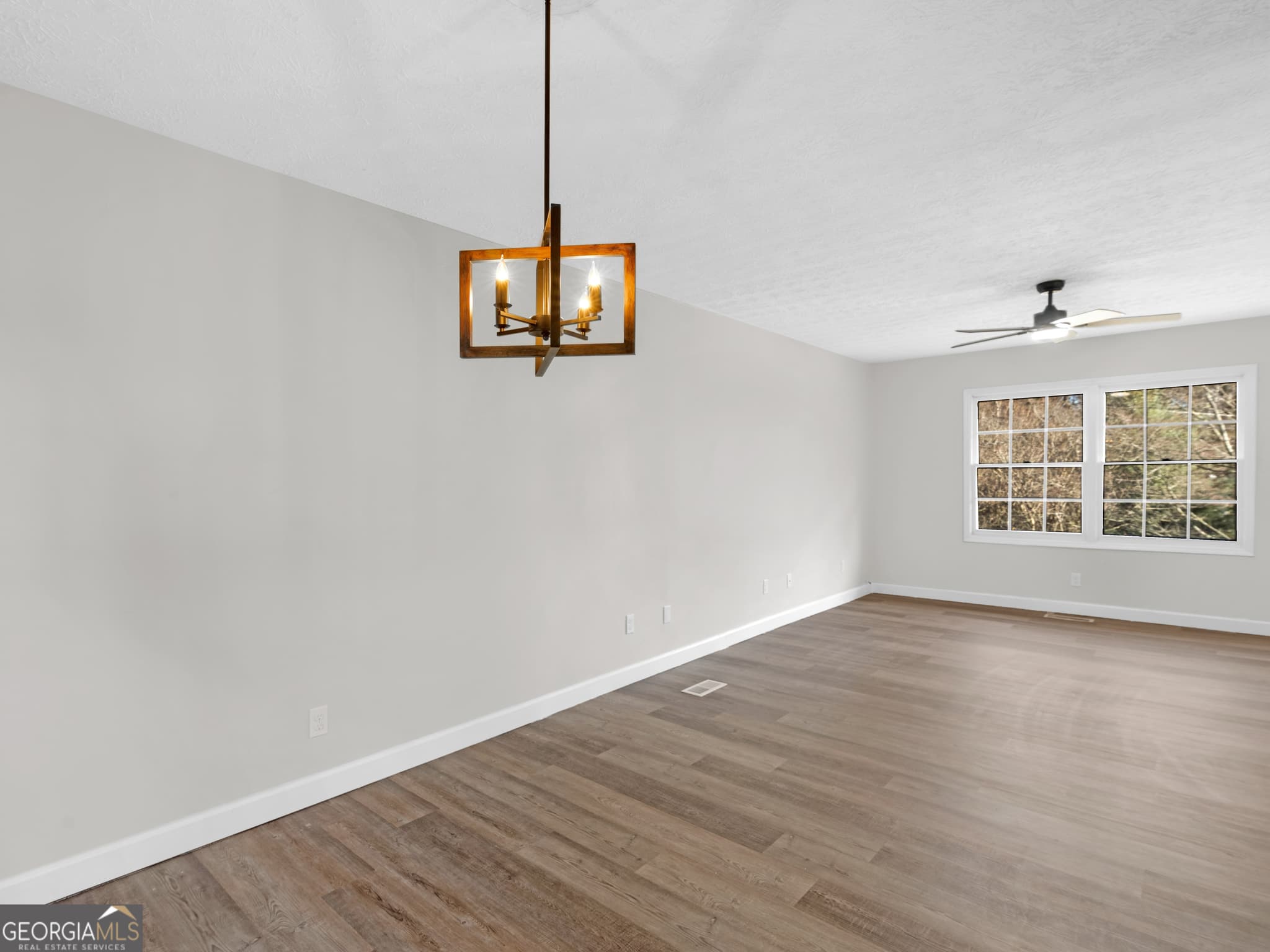5 bedroom, 3 bathroom, 1,794 sq ft single family residence for sale at 1626 Pinebrook Drive, Griffin, GA 30224 — photo 10
