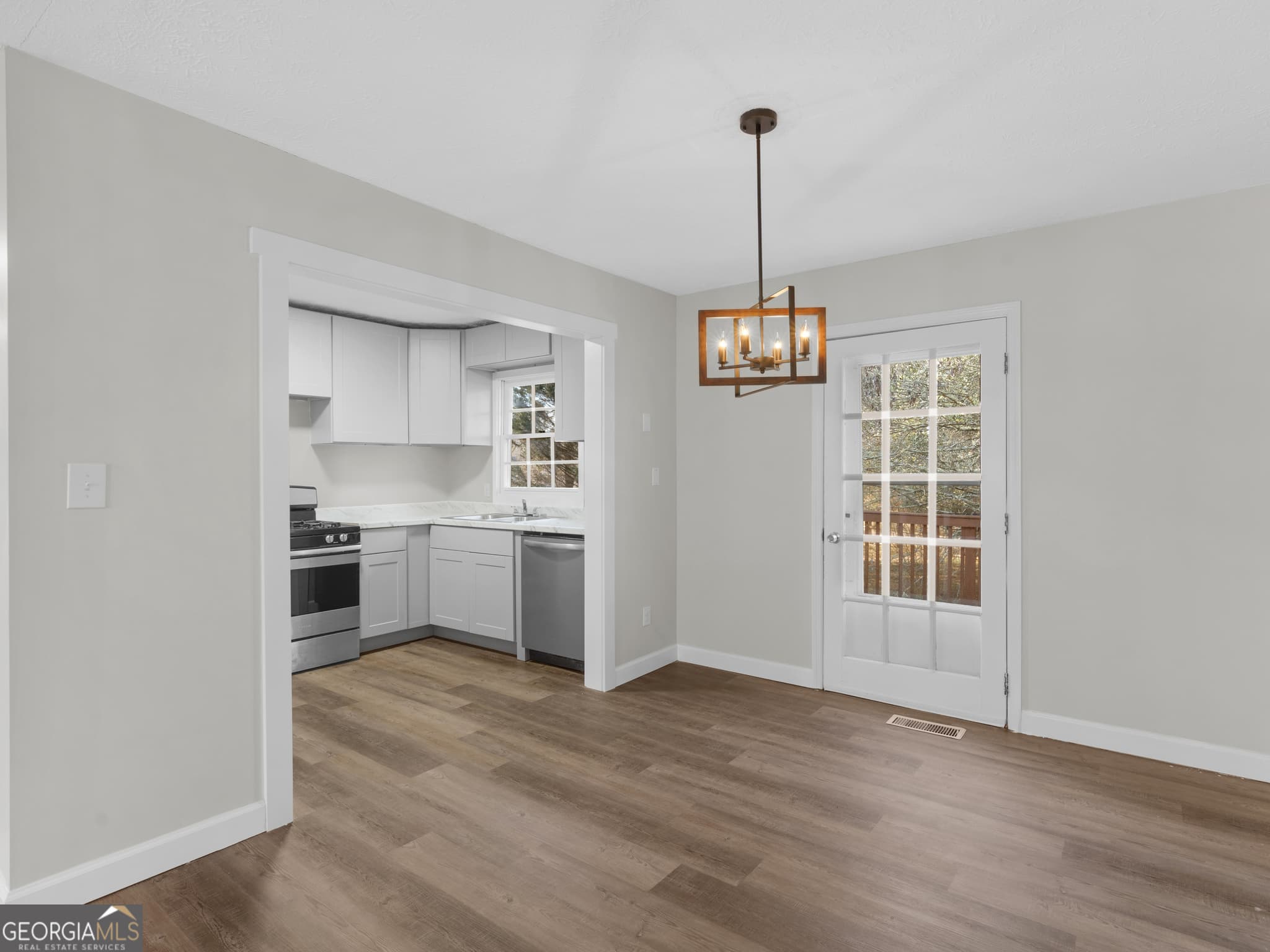 5 bedroom, 3 bathroom, 1,794 sq ft single family residence for sale at 1626 Pinebrook Drive, Griffin, GA 30224 — photo 8