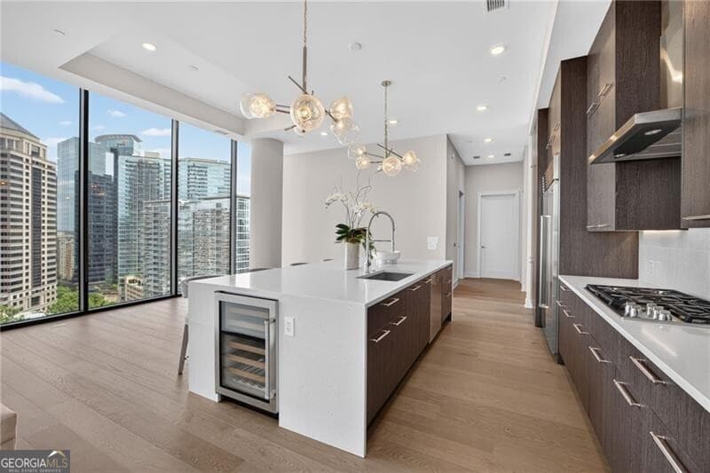 3 bedroom, 3 bathroom, 2,071 sq ft condominium for sale at 40 12th Street 1903, Atlanta, GA 30309 — photo 2
