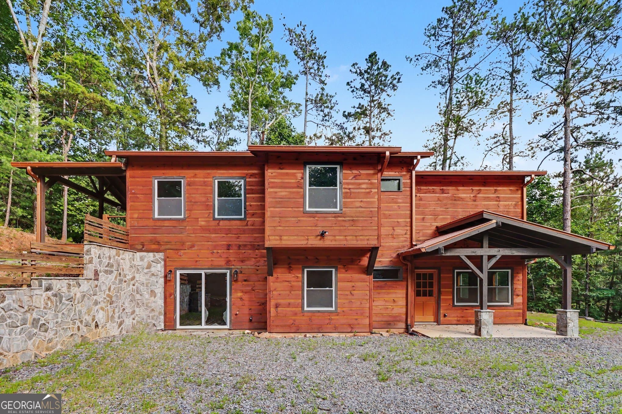 3 bedroom, 3 bathroom, 2,093 sq ft cabin,single family residence for sale at 28 Francis Way, Ellijay, GA 30540 — photo 2