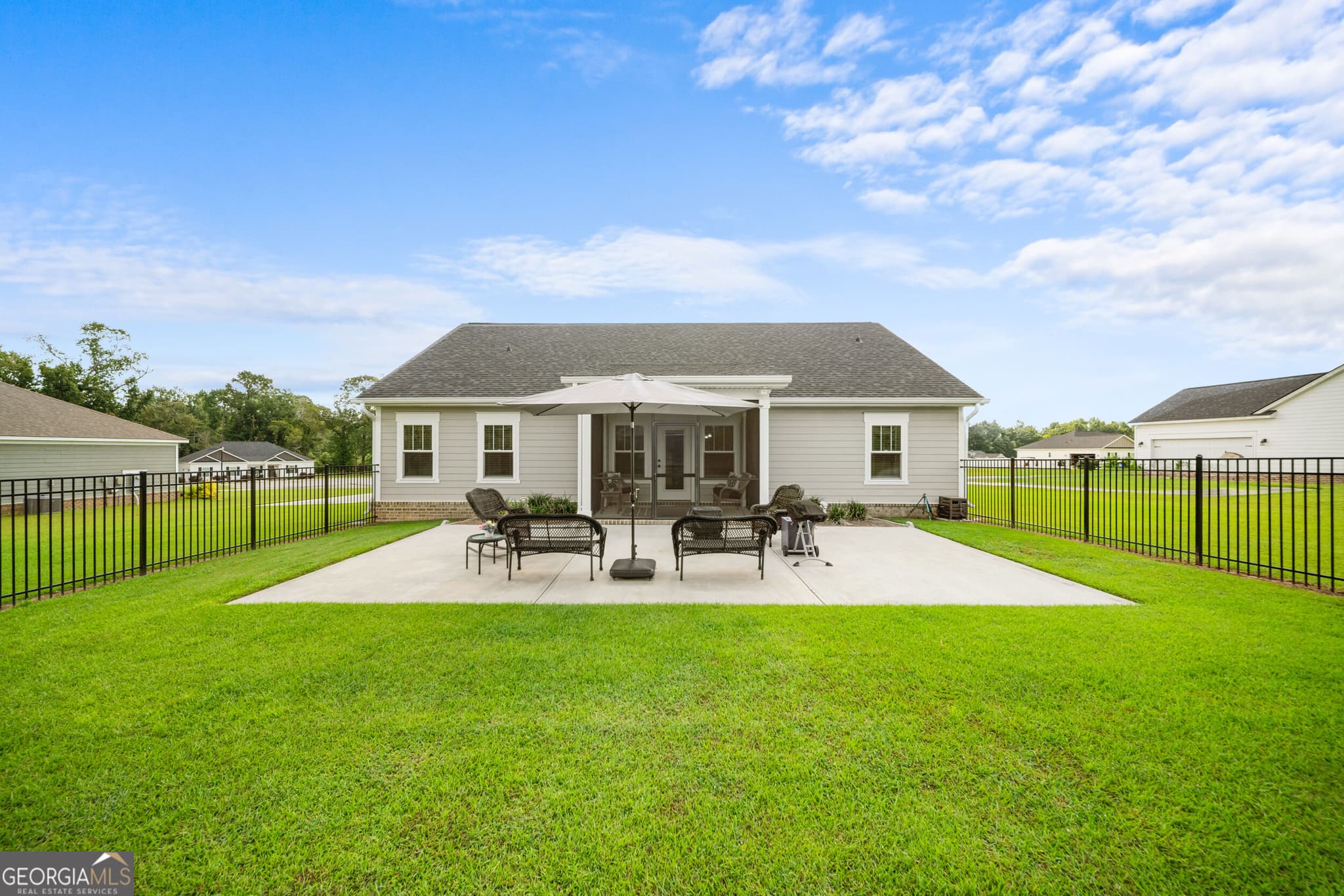 4 bedroom, 2 bathroom, 1,786 sq ft single family residence for sale at 605 Bridle Run, Statesboro, GA 30458 — photo 5