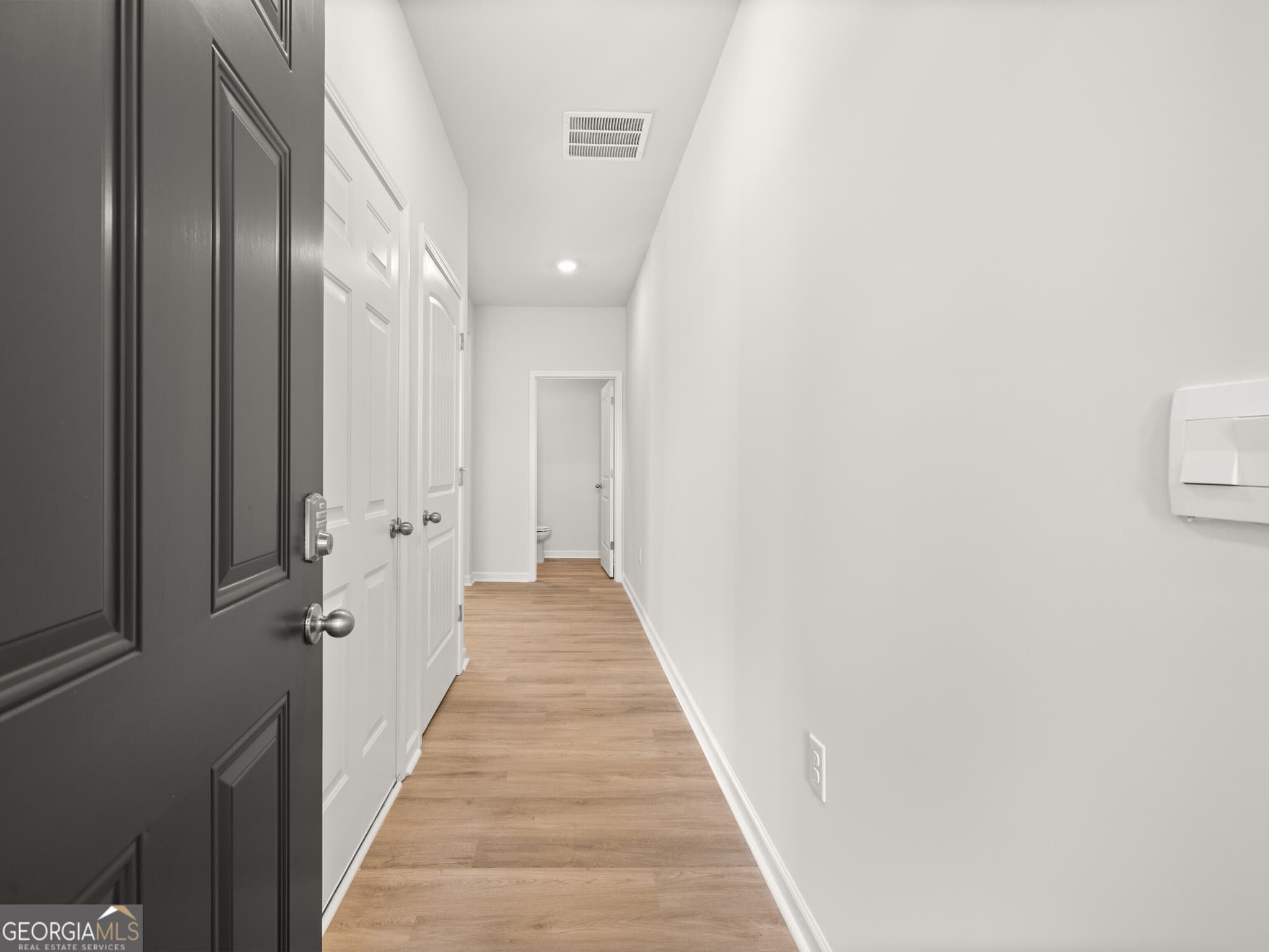3 bedroom, 2.5 bathroom townhouse for sale at 214 Deerberry Drive, Jasper, GA 30143 — photo 3