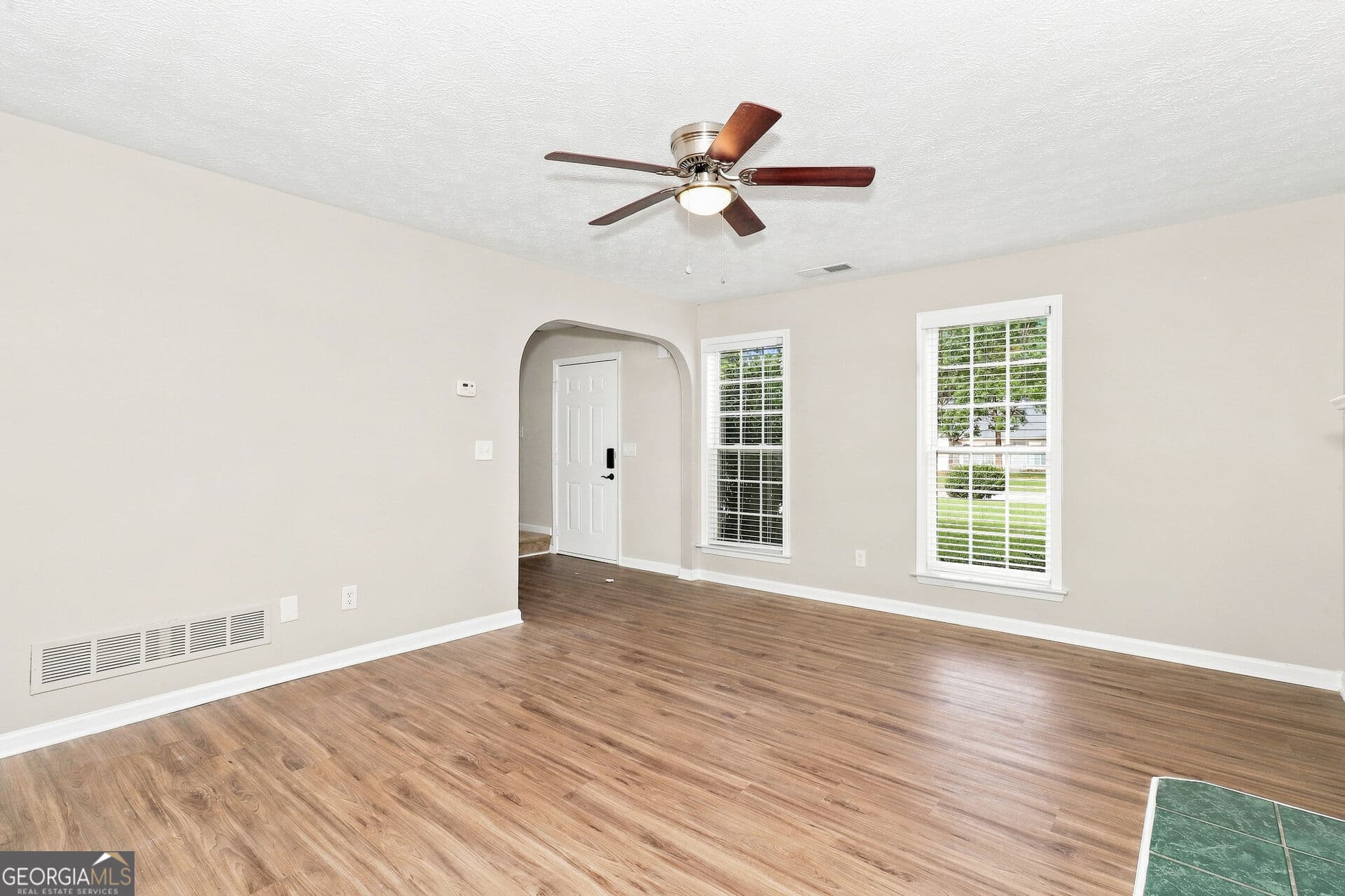 4 bedroom, 2.5 bathroom, 1,810 sq ft single family residence for sale at 133 Javay Court, Villa Rica, GA 30180 — photo 6