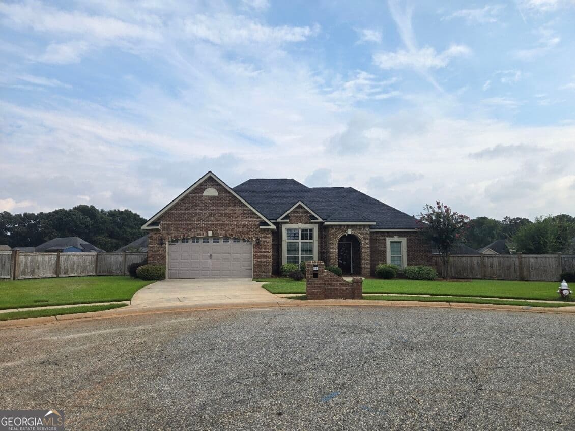3 bedroom, 2 bathroom, 1,861 sq ft single family residence for sale at 107 Rushmore Place, Kathleen, GA 31047 — photo 1 of 59
