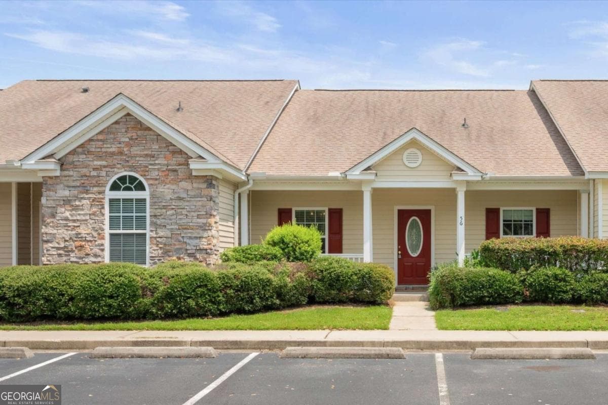 3 bedroom, 2.5 bathroom, 1,860 sq ft townhouse for sale at 56 Travertine Circle, Savannah, GA 31419 — photo 2
