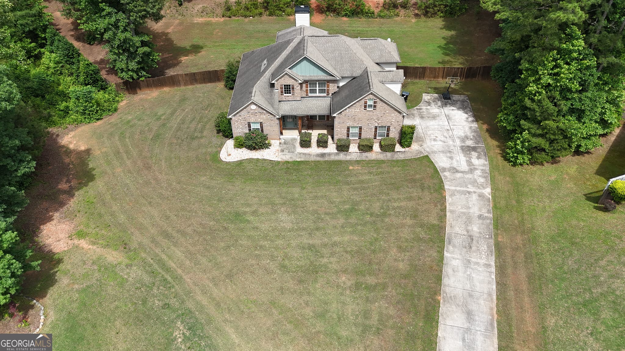 5 bedroom, 3 bathroom, 3,195 sq ft single family residence for sale at 197 Nobility Lane, Mcdonough, GA 30252 — photo 3