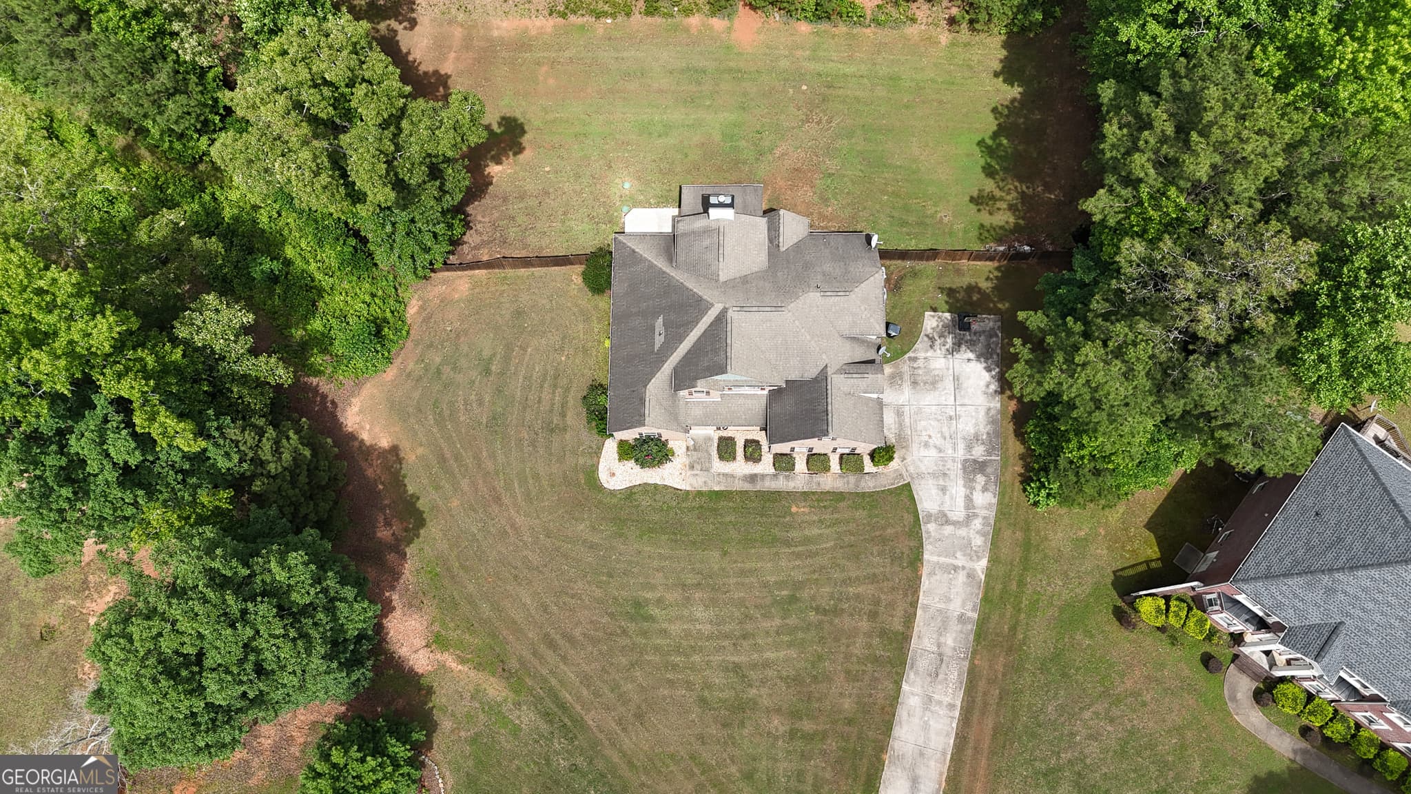 5 bedroom, 3 bathroom, 3,195 sq ft single family residence for sale at 197 Nobility Lane, Mcdonough, GA 30252 — photo 4