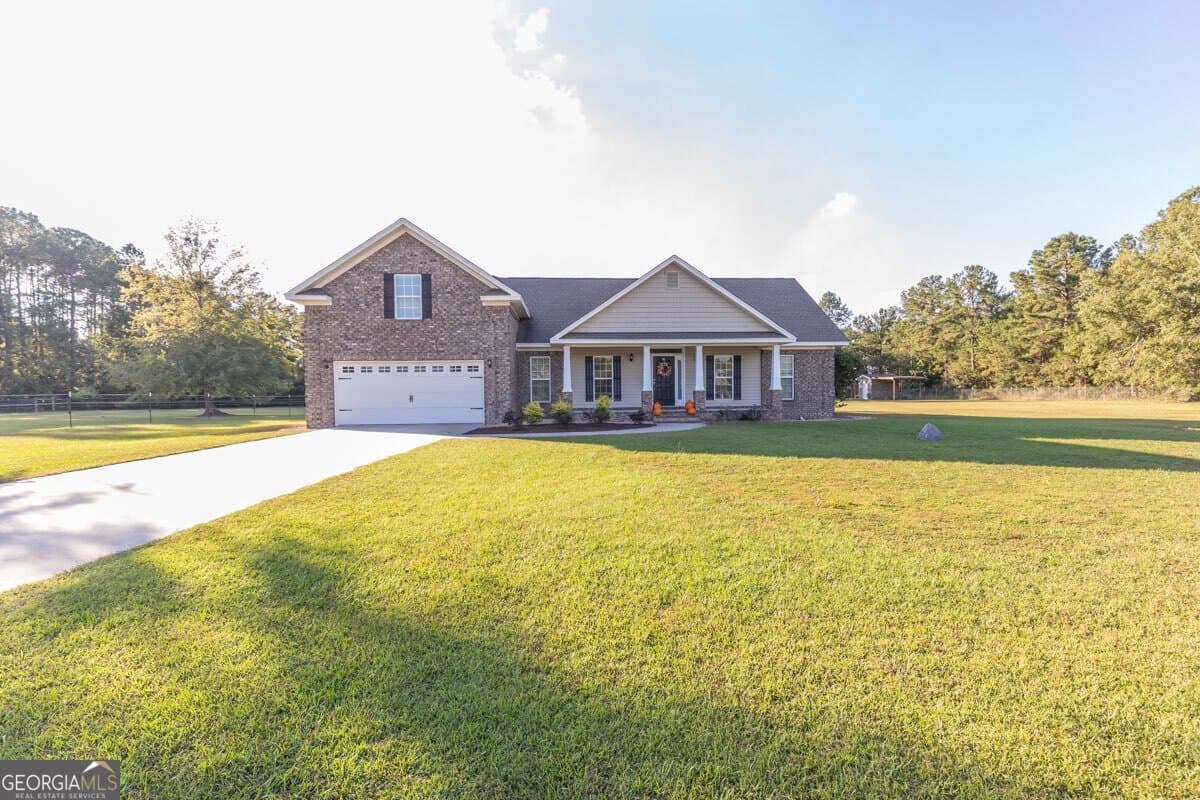 135 Runs Crossing Drive, Springfield, GA 31329 — most recent listing photo