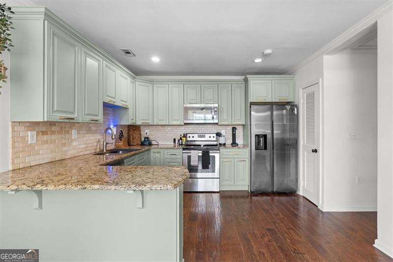3 bedroom, 2 bathroom, 1,512 sq ft single family residence for sale at 1075 Moreland Avenue, Atlanta, GA 30316 — photo 6