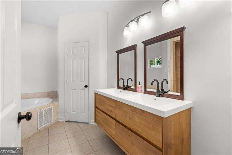 3 bedroom, 2 bathroom, 1,512 sq ft single family residence for sale at 1075 Moreland Avenue, Atlanta, GA 30316 — photo 9