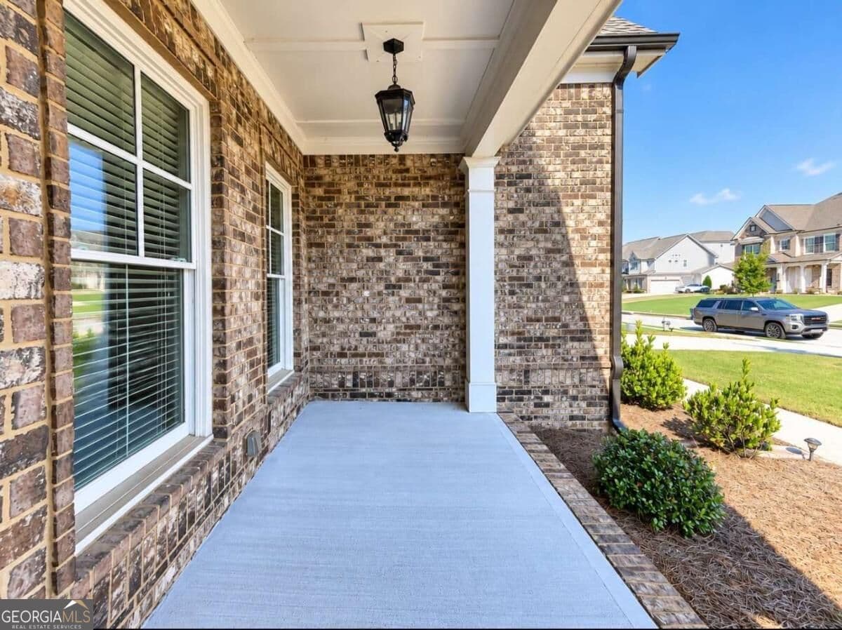 5 bedroom, 4.5 bathroom, 4,546 sq ft single family residence for rent at 4965 Gablestone Crossing, Hoschton, GA 30548 for $4,500 a month — photo 3