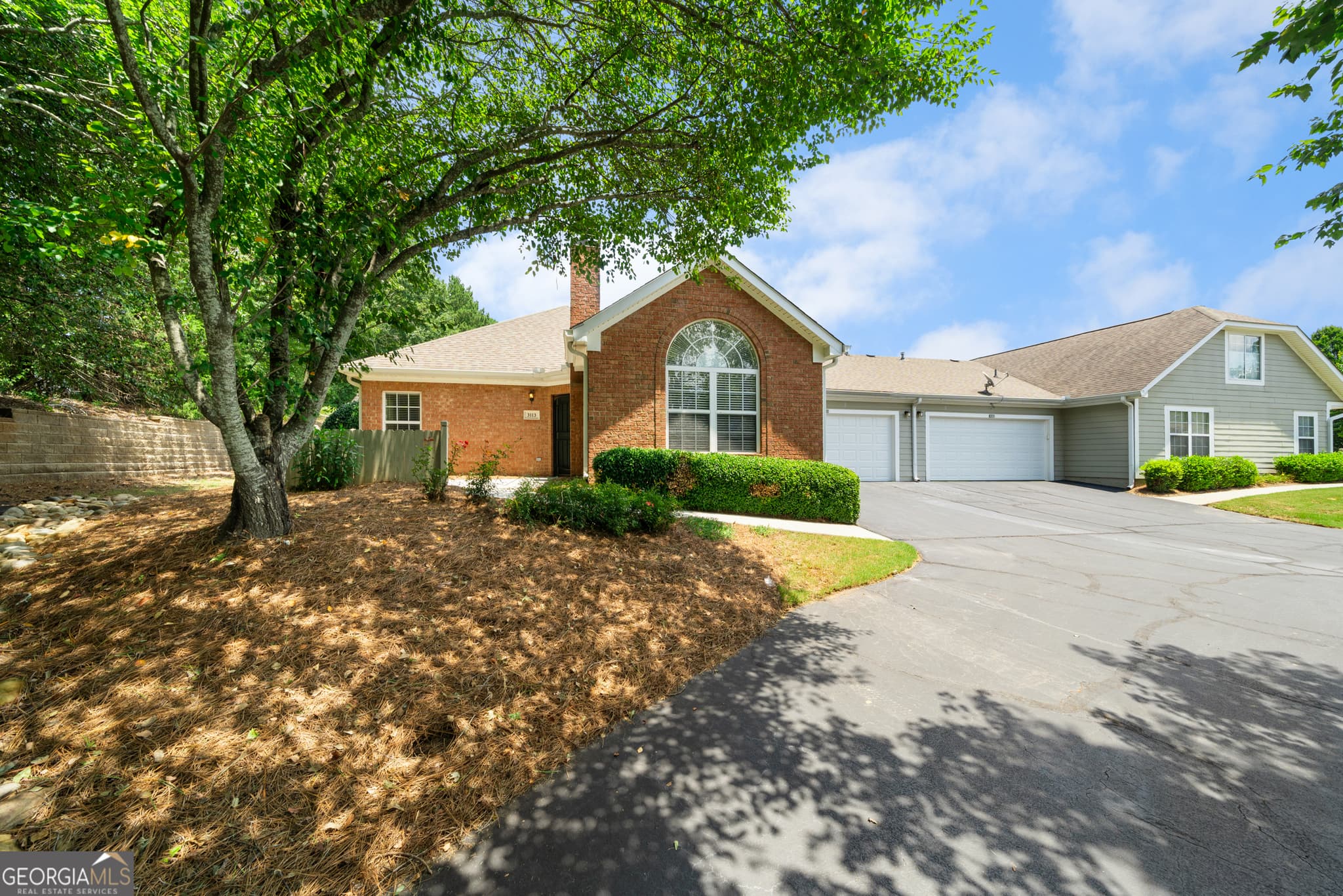 2 bedroom, 2 bathroom, 1,138 sq ft condominium for sale at 3113 Orchard Ridge Circle, Duluth, GA 30096 — photo 1 of 31