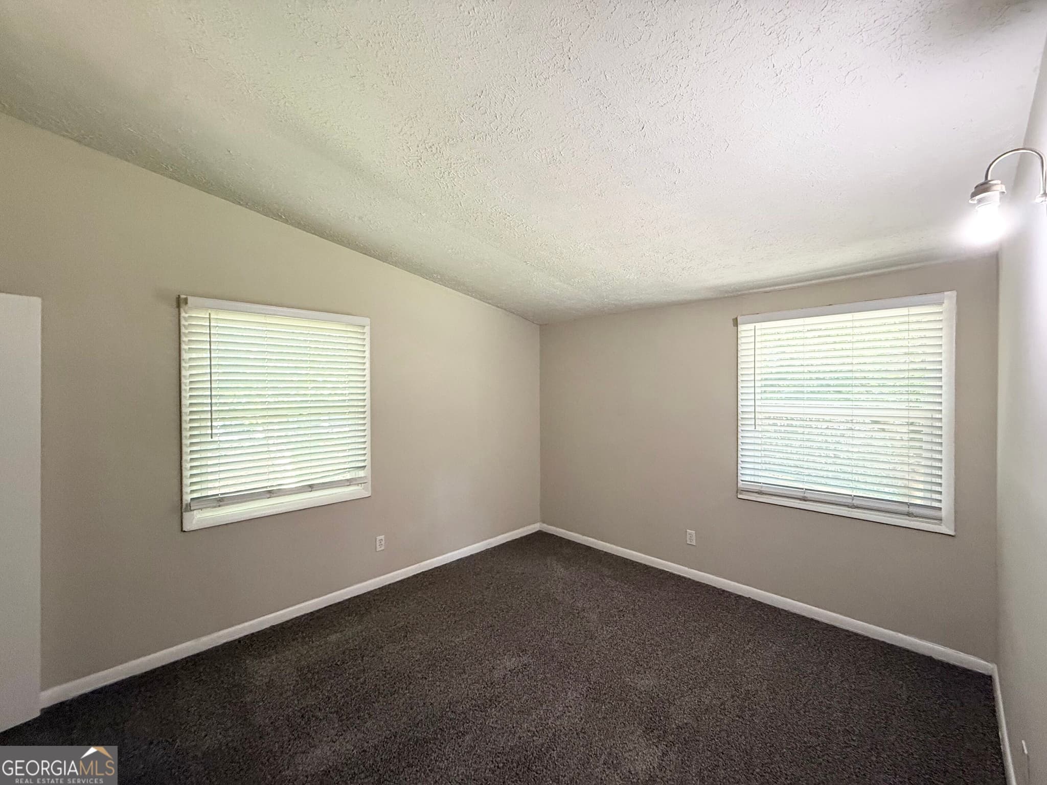 5 bedroom, 2 bathroom, 3,202 sq ft single family residence for sale at 2837 Redwine Road, East Point, GA 30344 — photo 5