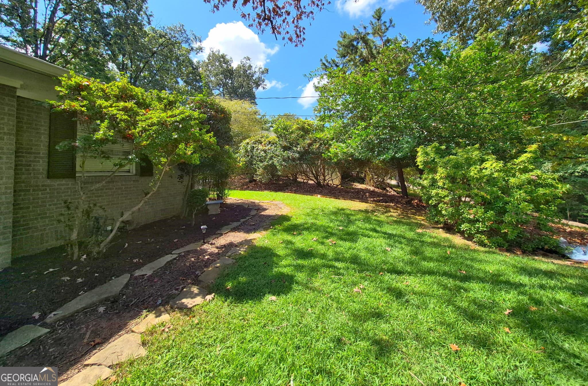 3 bedroom, 2 bathroom, 1,779 sq ft single family residence for sale at 453 Oakland Drive, Gainesville, GA 30501 — photo 8