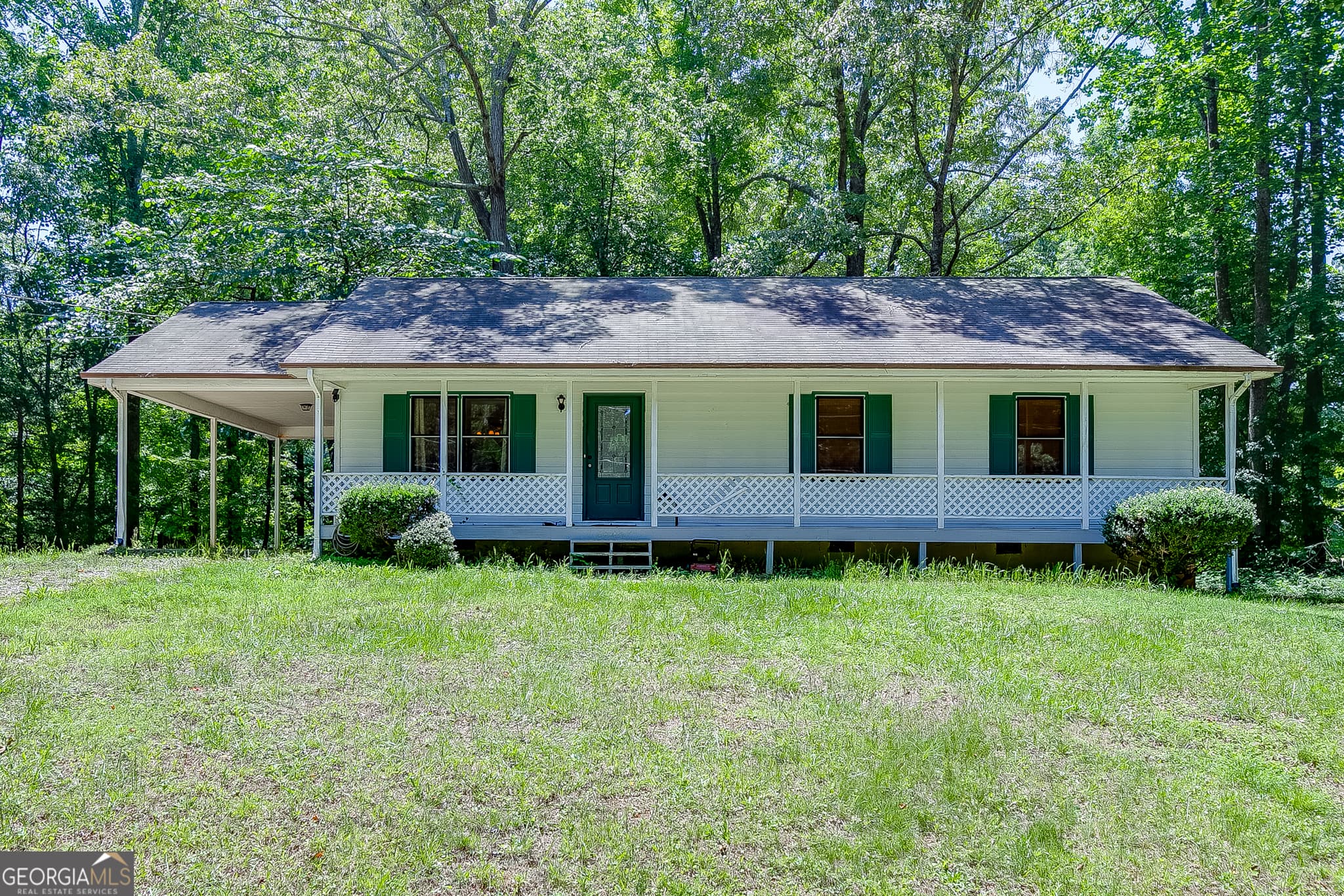 3 bedroom, 2 bathroom, 1,196 sq ft single family residence sold at 9625 Manor Lane, Gainesville, GA 30506