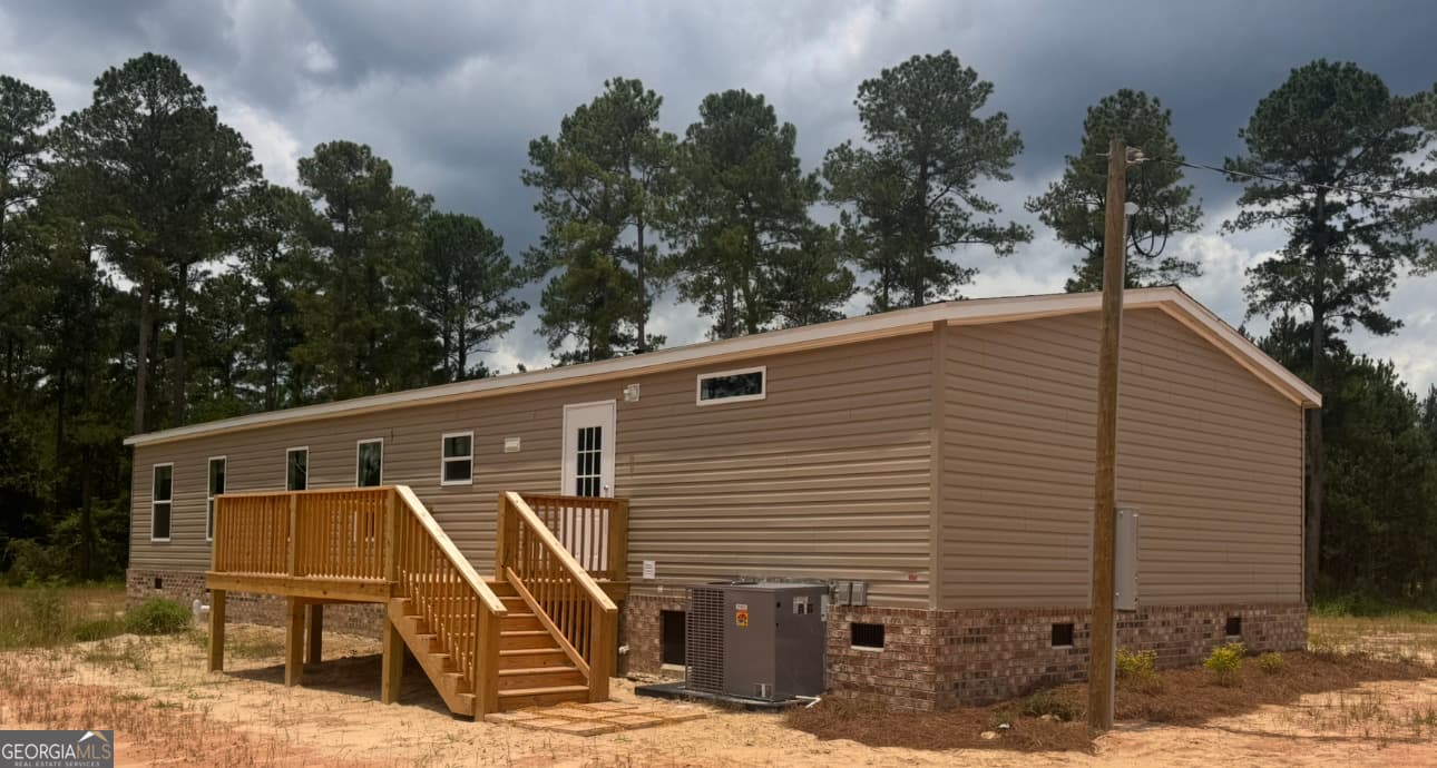 4 bedroom, 2 bathroom, 1,768 sq ft manufactured home,single family residence for sale at 516 Mosley Bridge Road, Claxton, GA 30417 — photo 3