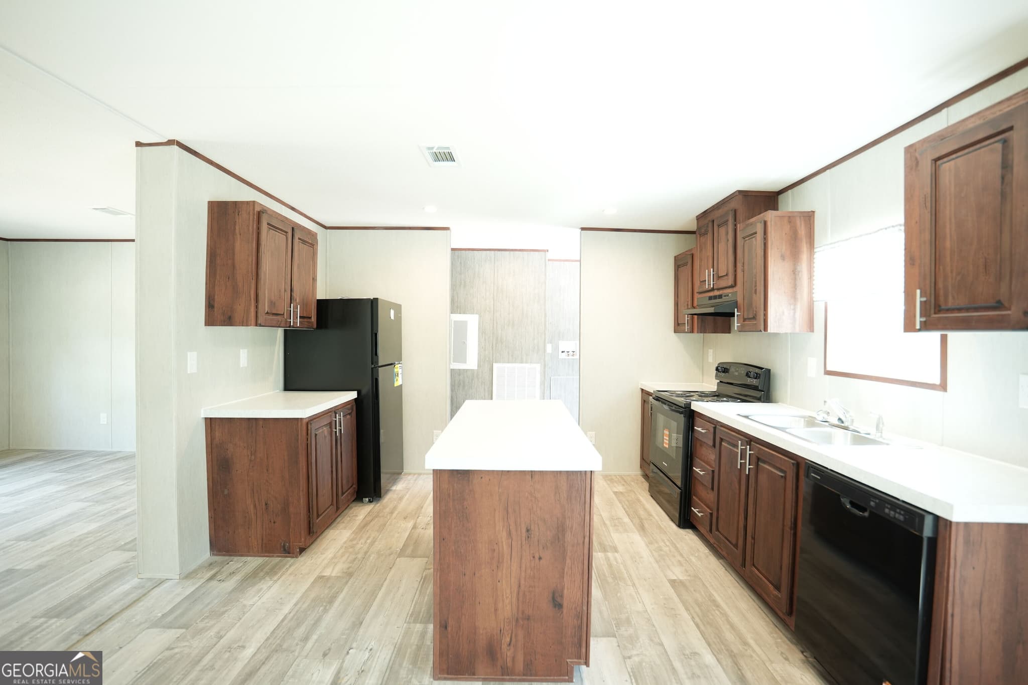 4 bedroom, 2 bathroom, 1,768 sq ft manufactured home,single family residence for sale at 516 Mosley Bridge Road, Claxton, GA 30417 — photo 4
