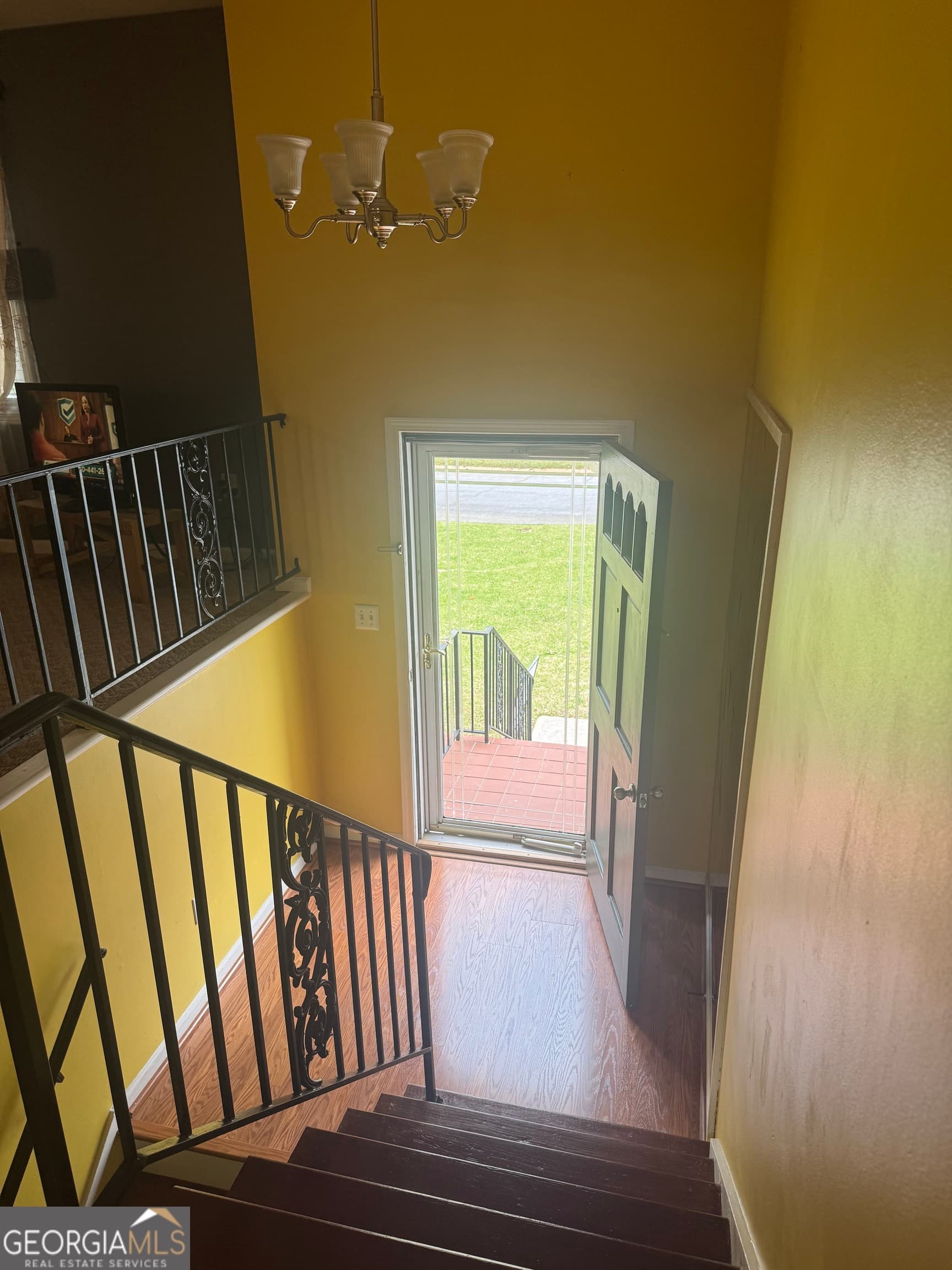 4 bedroom, 3 bathroom, 2,010 sq ft single family residence for sale at 4172 Creek Stone Court, Stone Mountain, GA 30083 — photo 6