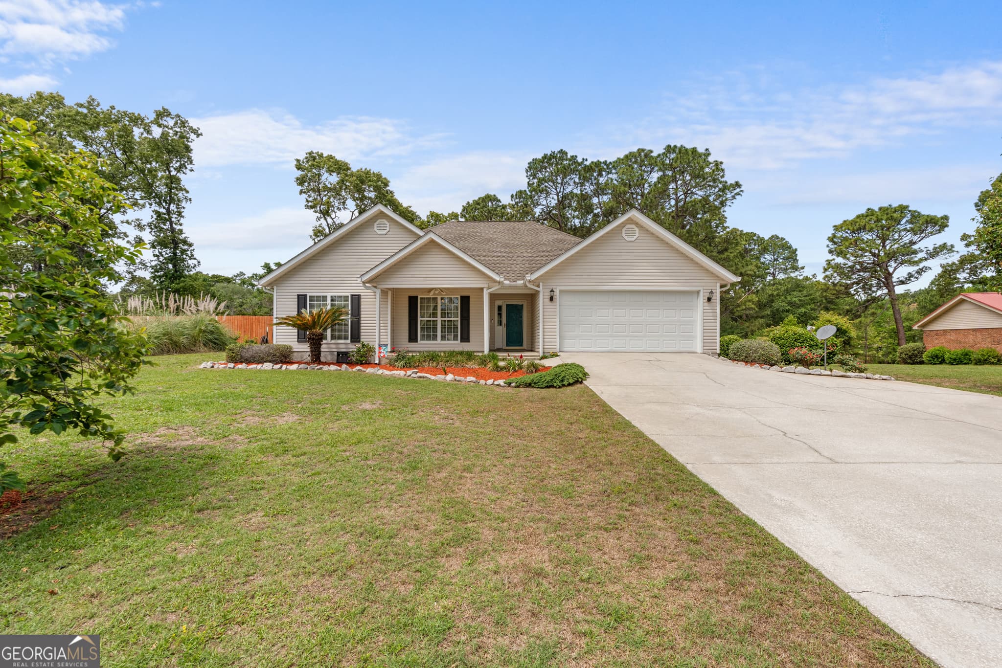 3 bedroom, 2 bathroom, 1,820 sq ft single family residence sold at 303 Peg Wen Boulevard, Statesboro, GA 30461