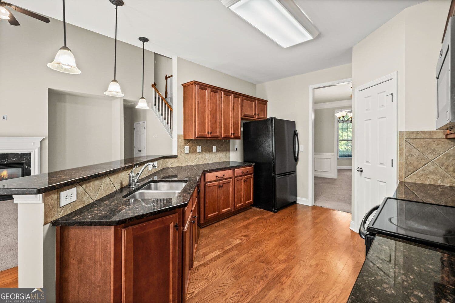 4 bedroom, 3 bathroom, 3,064 sq ft single family residence for rent at 5016 Arbor View Parkway, Acworth, GA 30101 for $2,850 a month — photo 10
