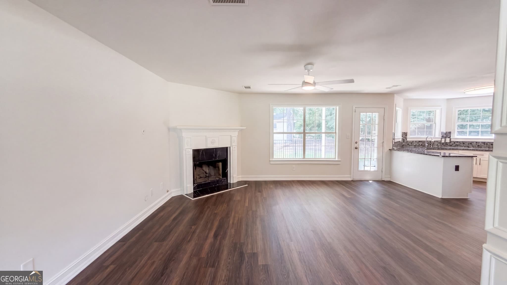 4 bedroom, 2.5 bathroom, 2,414 sq ft single family residence for sale at 115 Emerald Lane, Hampton, GA 30228 — photo 3