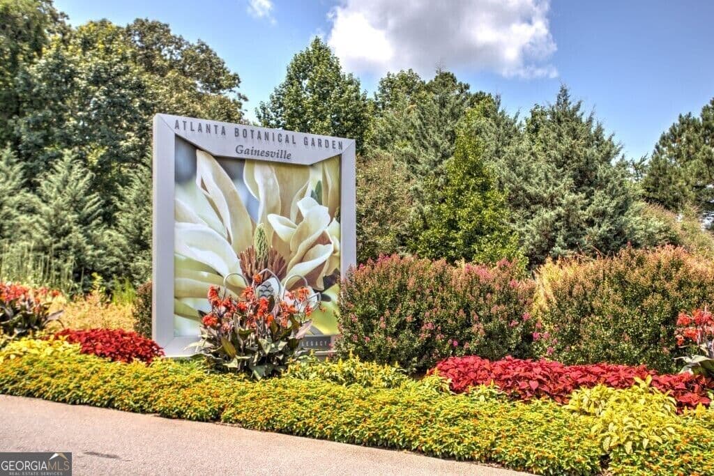 4 bedroom, 4.5 bathroom, 3,619 sq ft single family residence for sale at 8025 Bethel Road, Gainesville, GA 30506 — photo 4