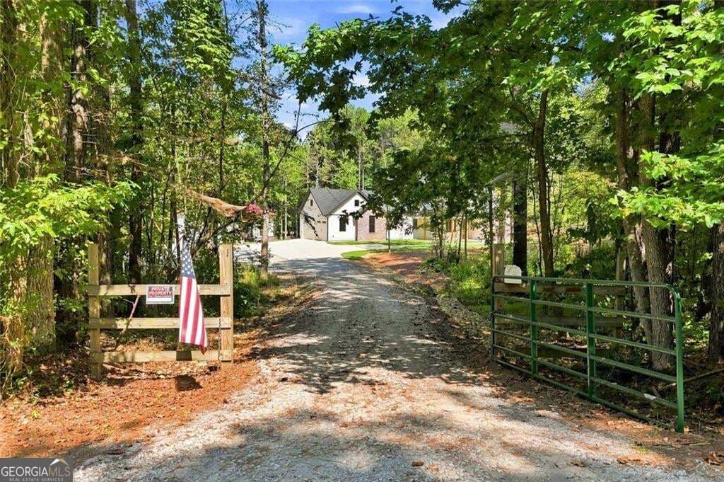3 bedroom, 2.5 bathroom, 2,194 sq ft single family residence for sale at 378 Ficklen Place, Canton, GA 30114 — photo 4