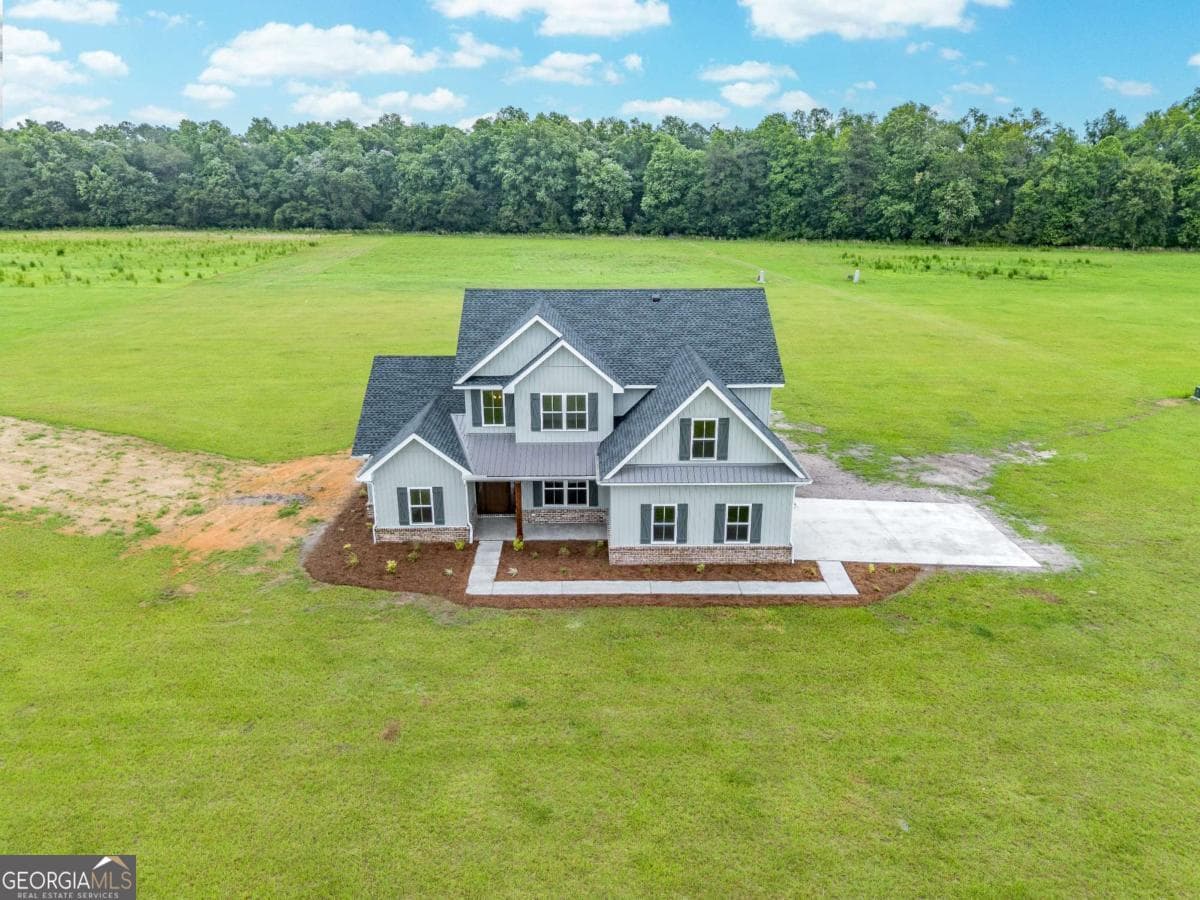 4 bedroom, 2.5 bathroom, 2,386 sq ft single family residence for sale at 3574 Highway 121, Blackshear, GA 31516 — photo 7