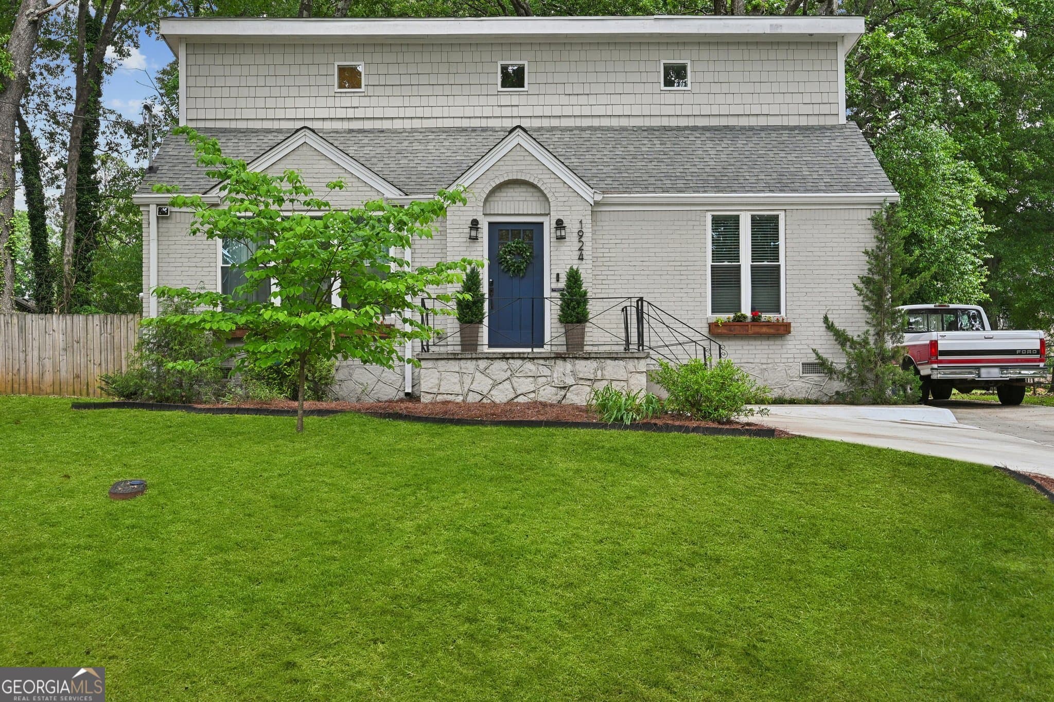 3 bedroom, 2 bathroom, 1,716 sq ft single family residence sold at 1924 Bonner Street, Decatur, GA 30032