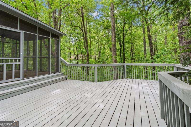 3 bedroom, 2 bathroom, 2,226 sq ft single family residence for sale at 4037 Crossfield Place, Marietta, GA 30062 — photo 7
