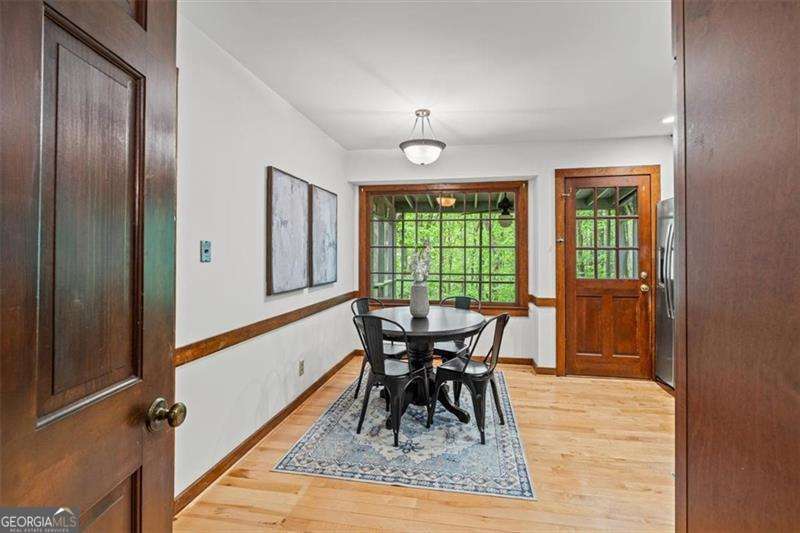 3 bedroom, 2 bathroom, 2,226 sq ft single family residence for sale at 4037 Crossfield Place, Marietta, GA 30062 — photo 8
