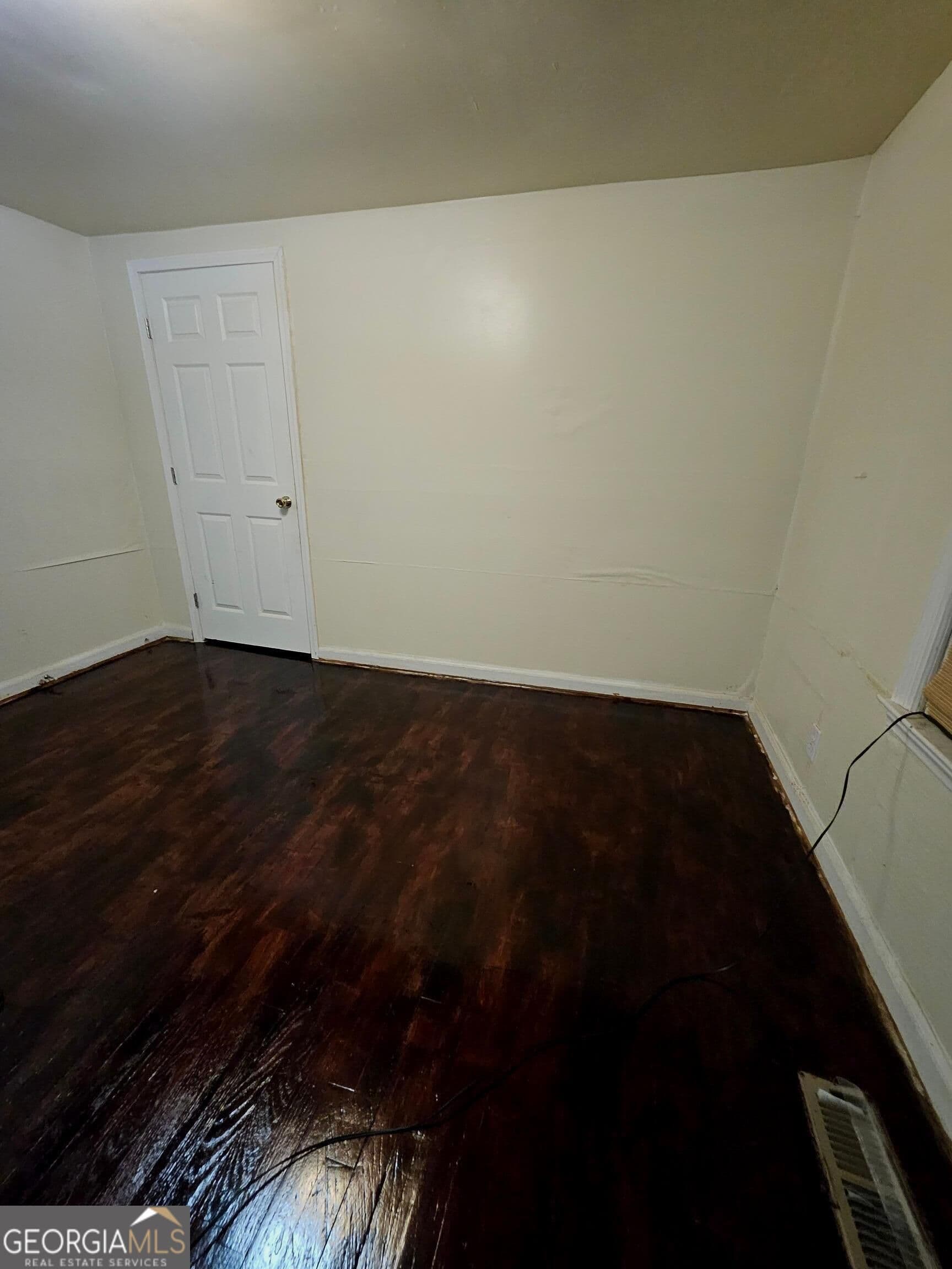 3 bedroom, 1 bathroom, 1,100 sq ft single family residence for sale at 117 Lake Drive, Griffin, GA 30223 — photo 9