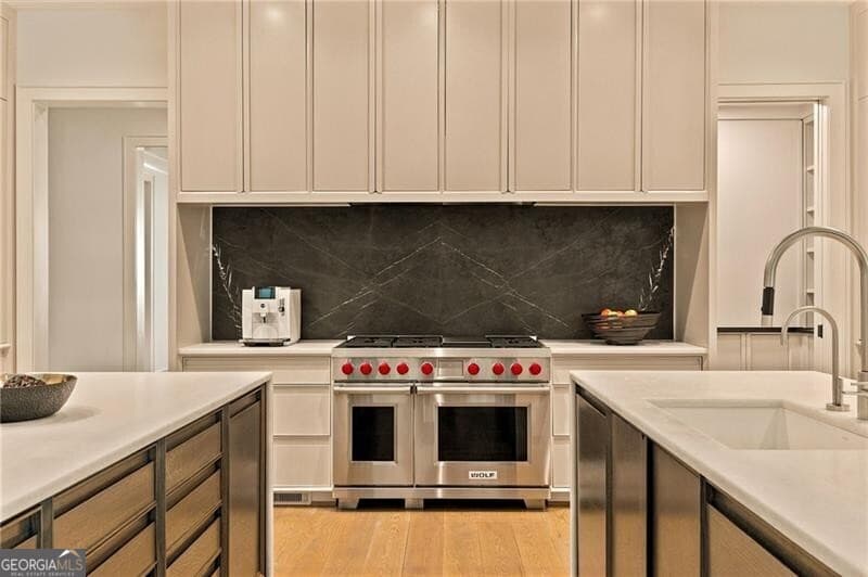 8 bedroom, 8 bathroom, 10,444 sq ft single family residence for sale at 5260 Long Island Drive, Atlanta, GA 30327 — photo 7