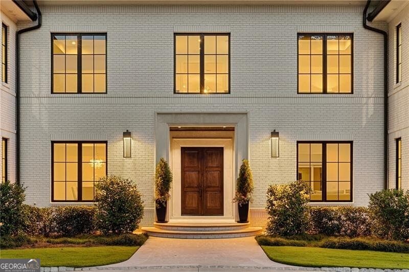 8 bedroom, 8 bathroom, 10,444 sq ft single family residence for sale at 5260 Long Island Drive, Atlanta, GA 30327 — photo 3