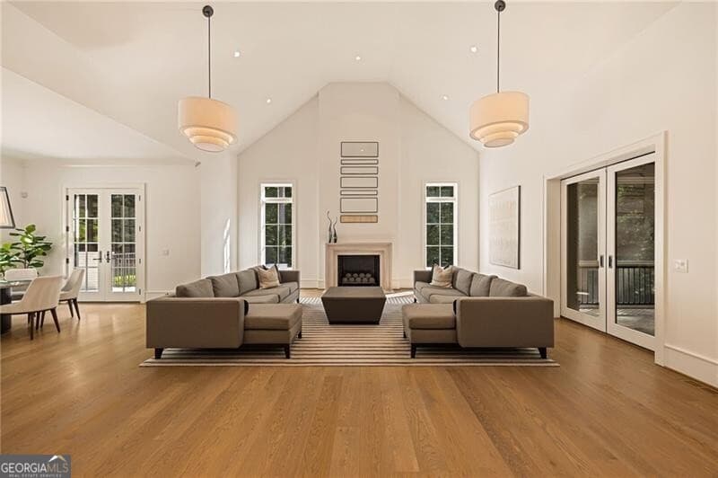 8 bedroom, 8 bathroom, 10,444 sq ft single family residence for sale at 5260 Long Island Drive, Atlanta, GA 30327 — photo 10