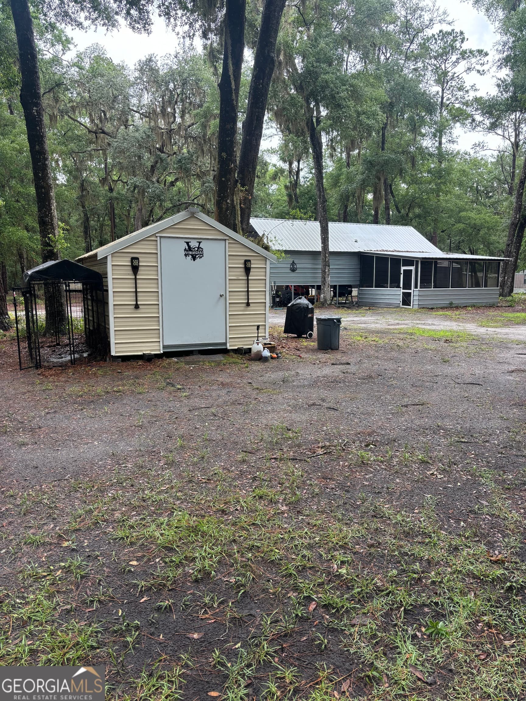 3 bedroom, 2 bathroom, 864 sq ft manufactured home,single family residence for sale at 1081 Caton Road, Townsend, GA 31331 — photo 6