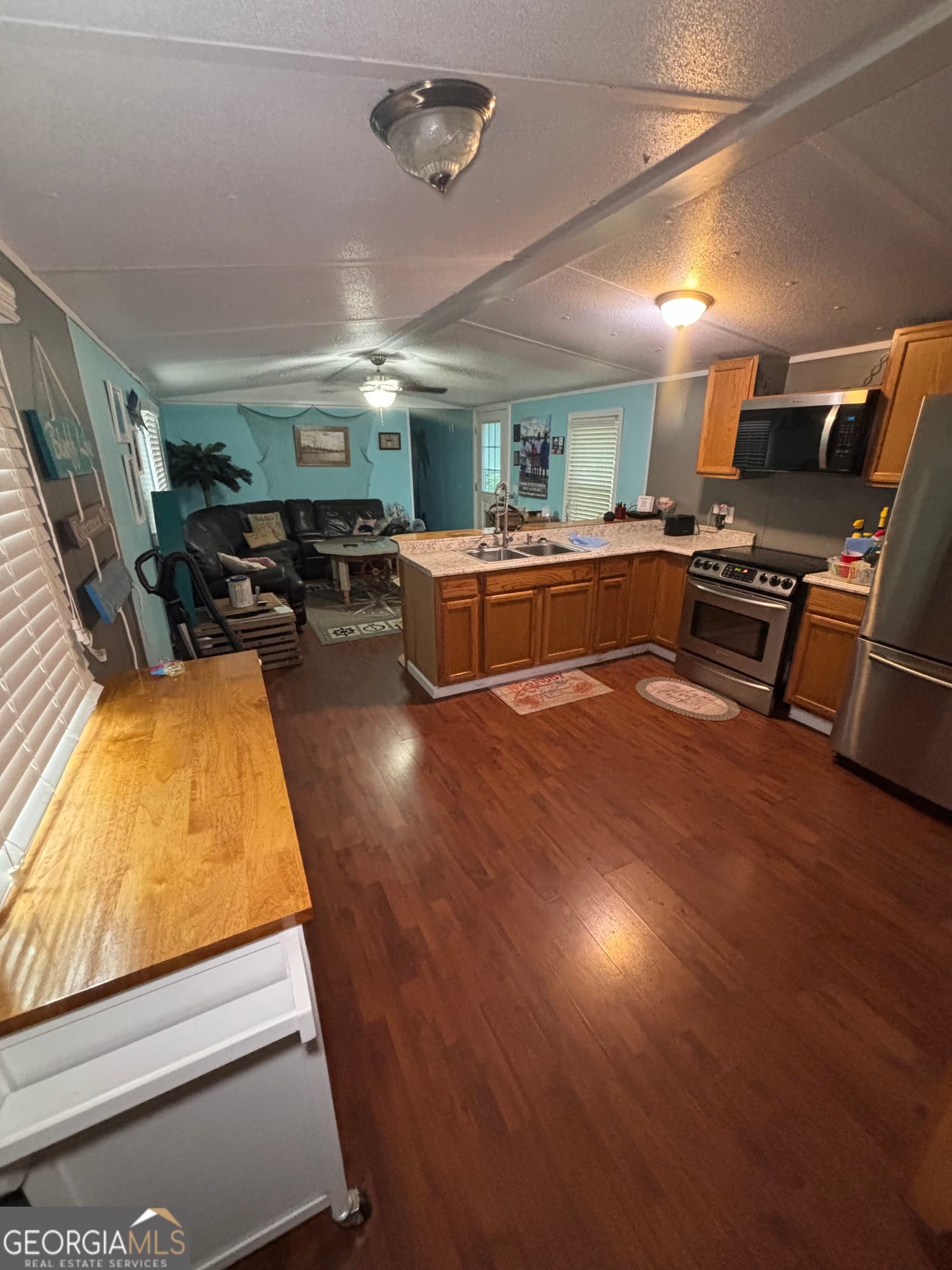 3 bedroom, 2 bathroom, 864 sq ft manufactured home,single family residence for sale at 1081 Caton Road, Townsend, GA 31331 — photo 9