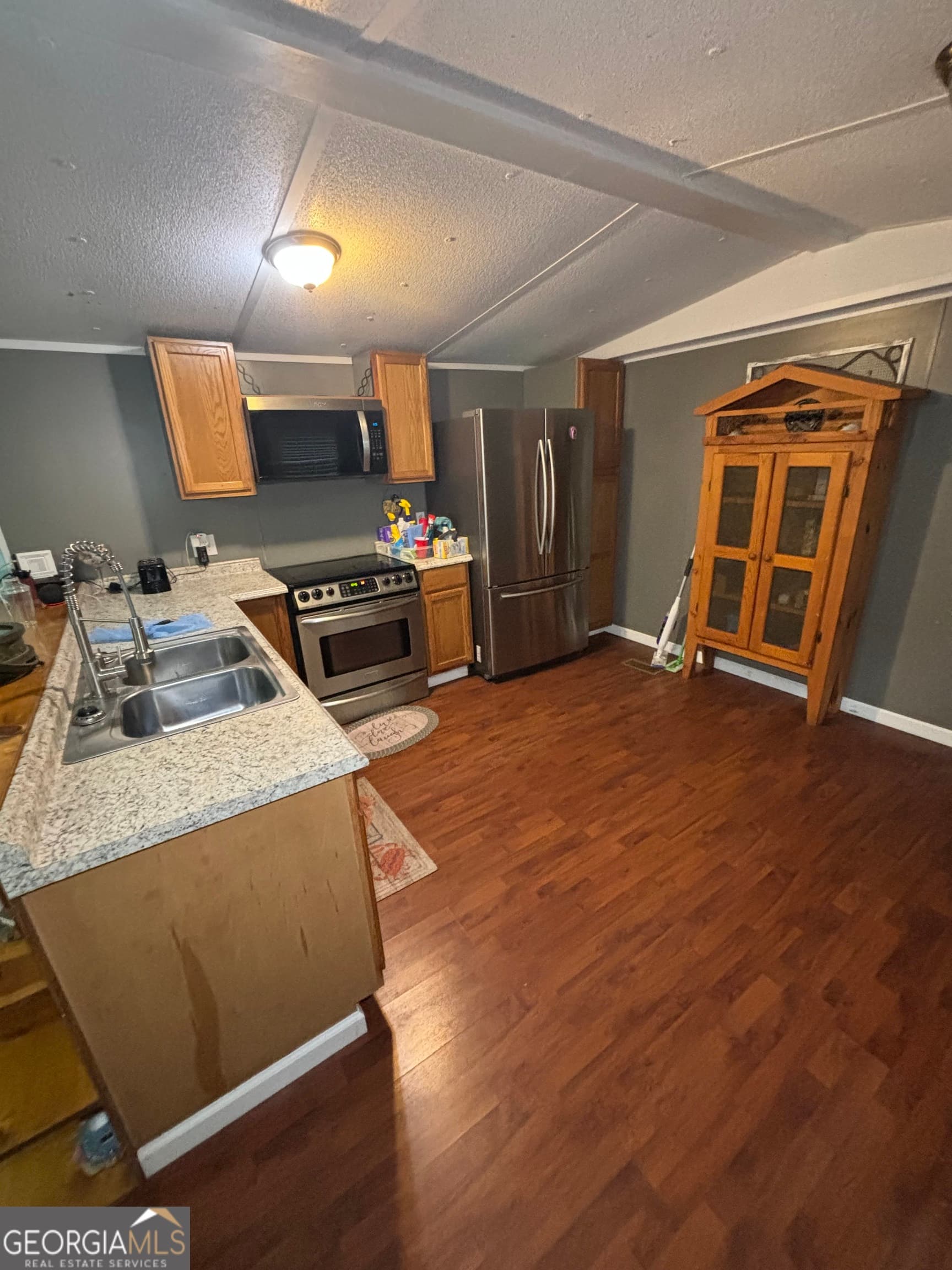 3 bedroom, 2 bathroom, 864 sq ft manufactured home,single family residence for sale at 1081 Caton Road, Townsend, GA 31331 — photo 8