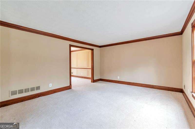 6 bedroom, 3.5 bathroom, 3,010 sq ft single family residence for sale at 1306 Arlene Court, Lilburn, GA 30047 — photo 4
