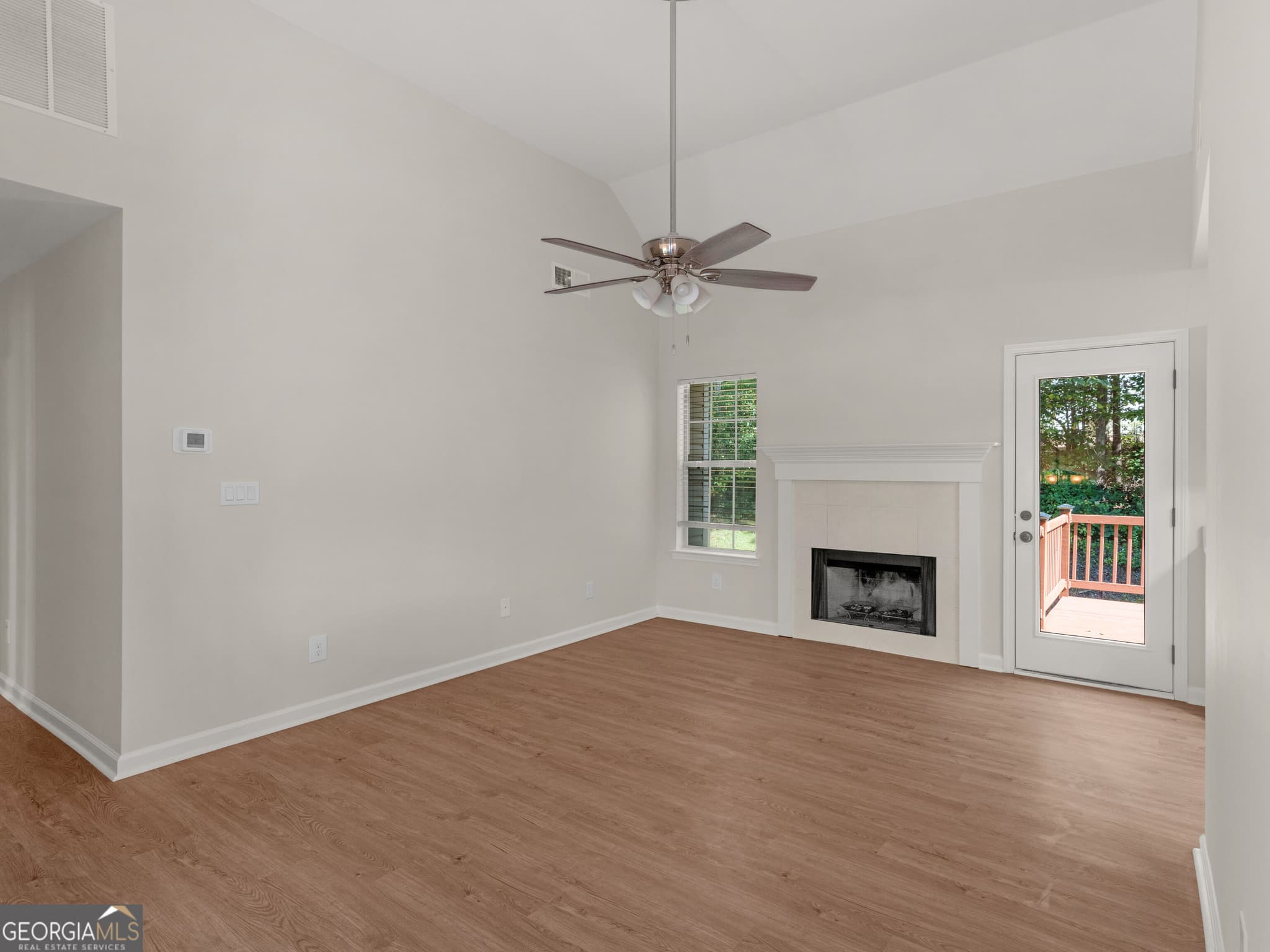 4 bedroom, 3 bathroom, 2,033 sq ft single family residence for sale at 102 JASONS Ridge, Griffin, GA 30223 — photo 3