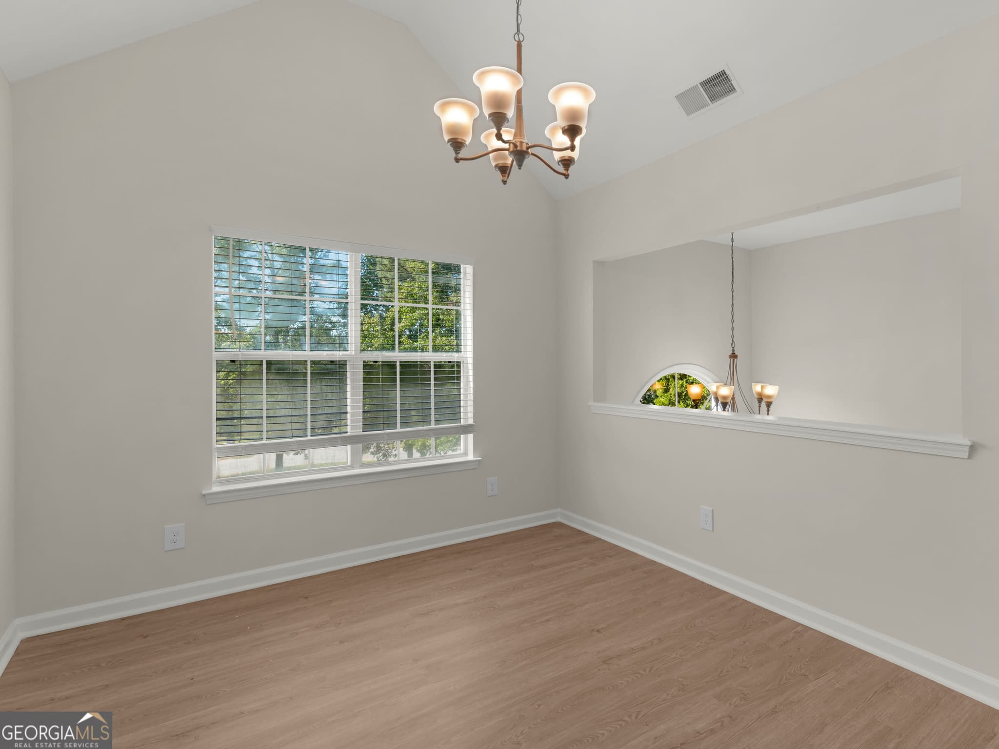 4 bedroom, 3 bathroom, 2,033 sq ft single family residence for sale at 102 JASONS Ridge, Griffin, GA 30223 — photo 9
