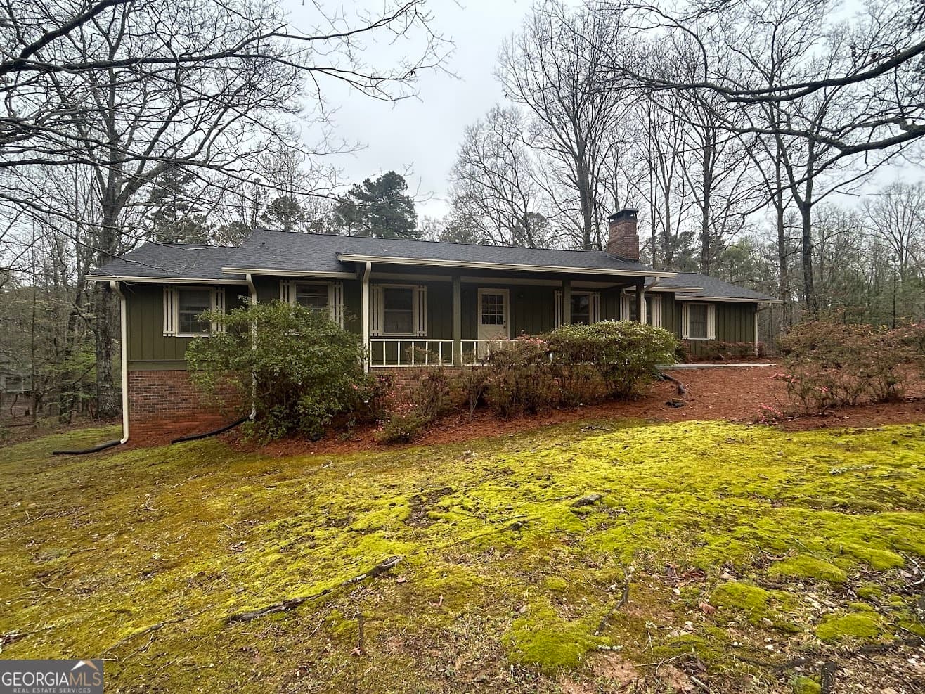 3 bedroom, 2 bathroom, 1,740 sq ft single family residence for sale at 8896 Hickory Hollow Drive, Douglasville, GA 30135 — photo 2
